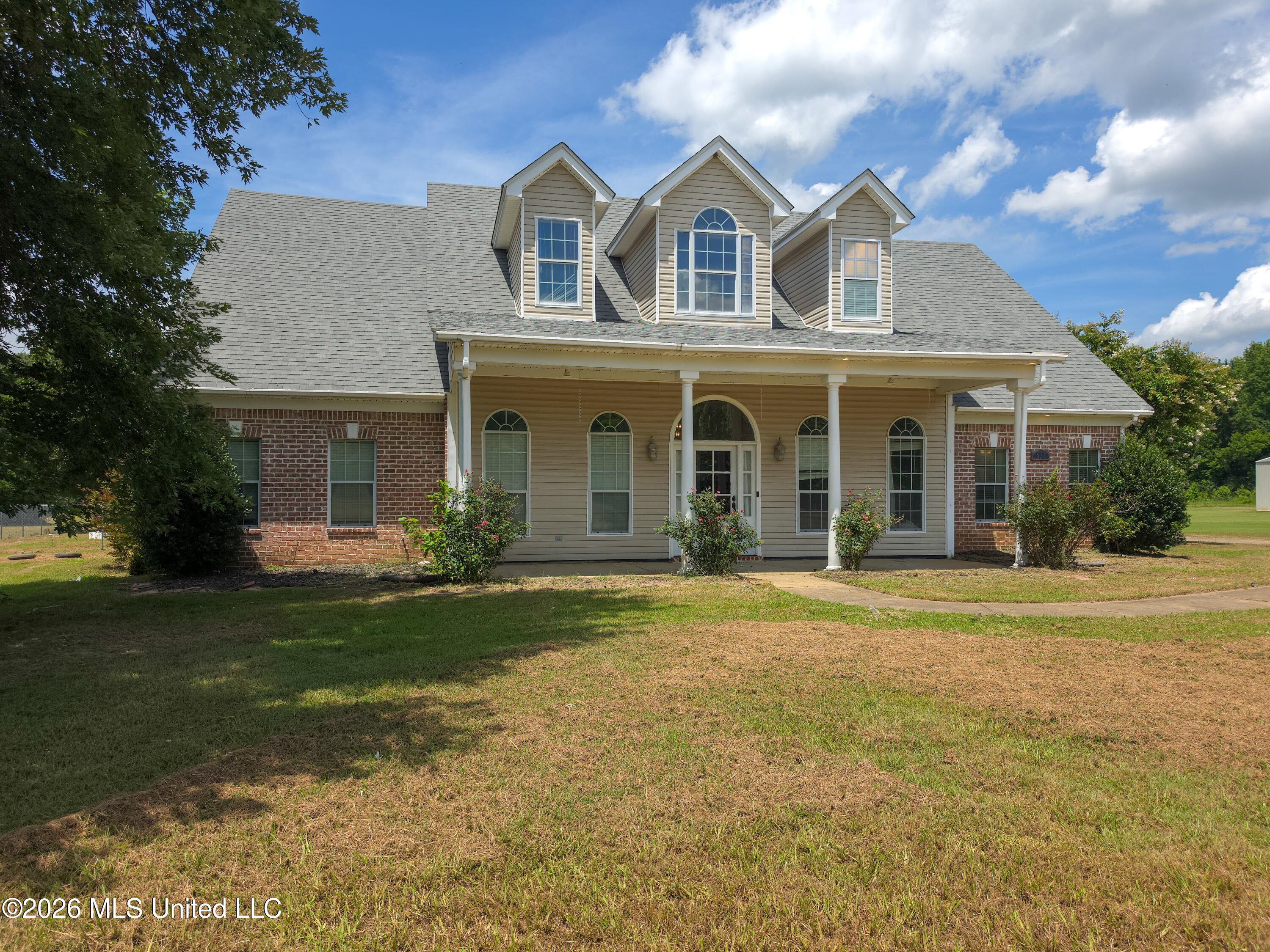537 Golden Pond Drive Property Photo 4