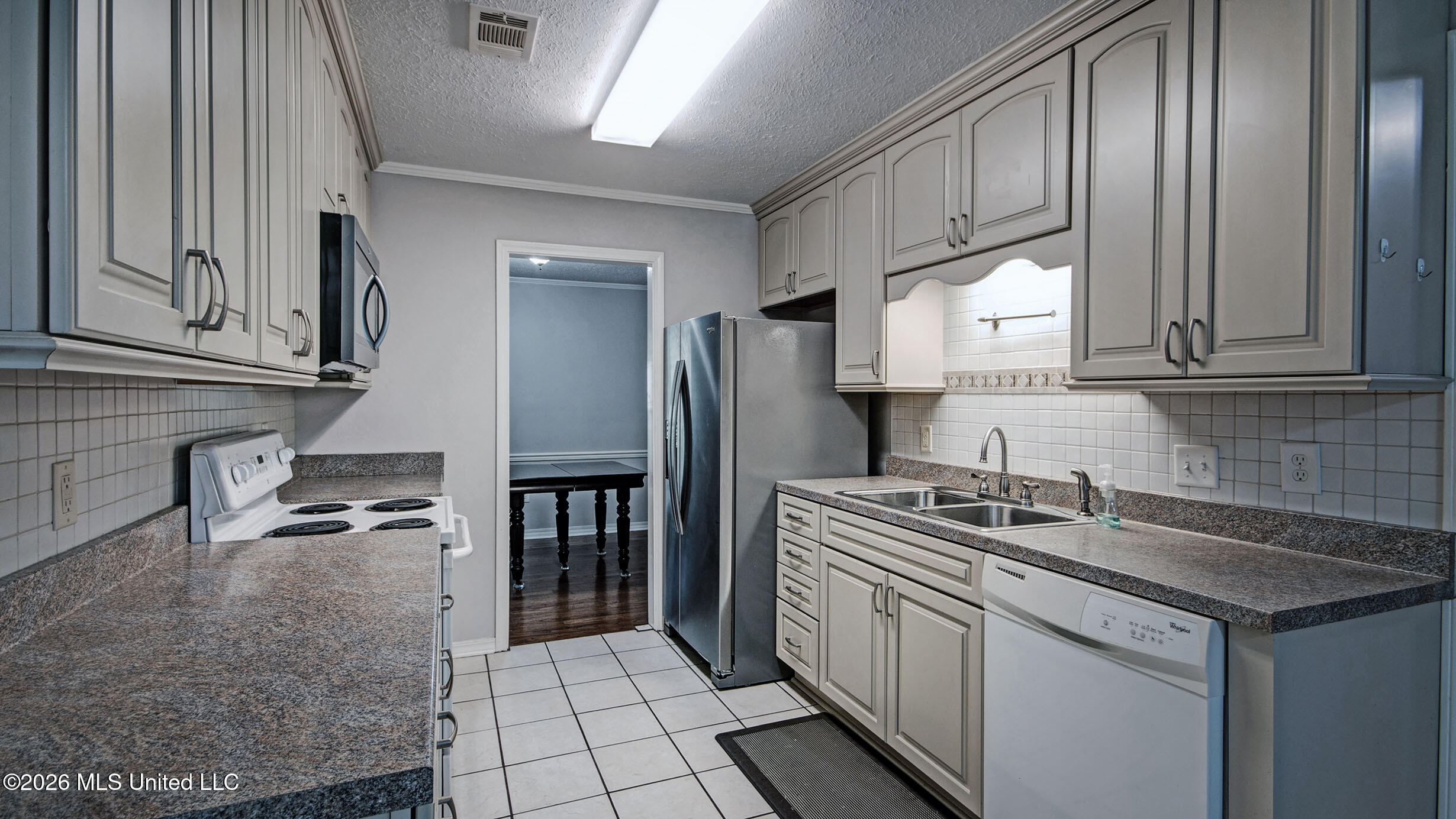 708 Benwick Drive Property Photo 18