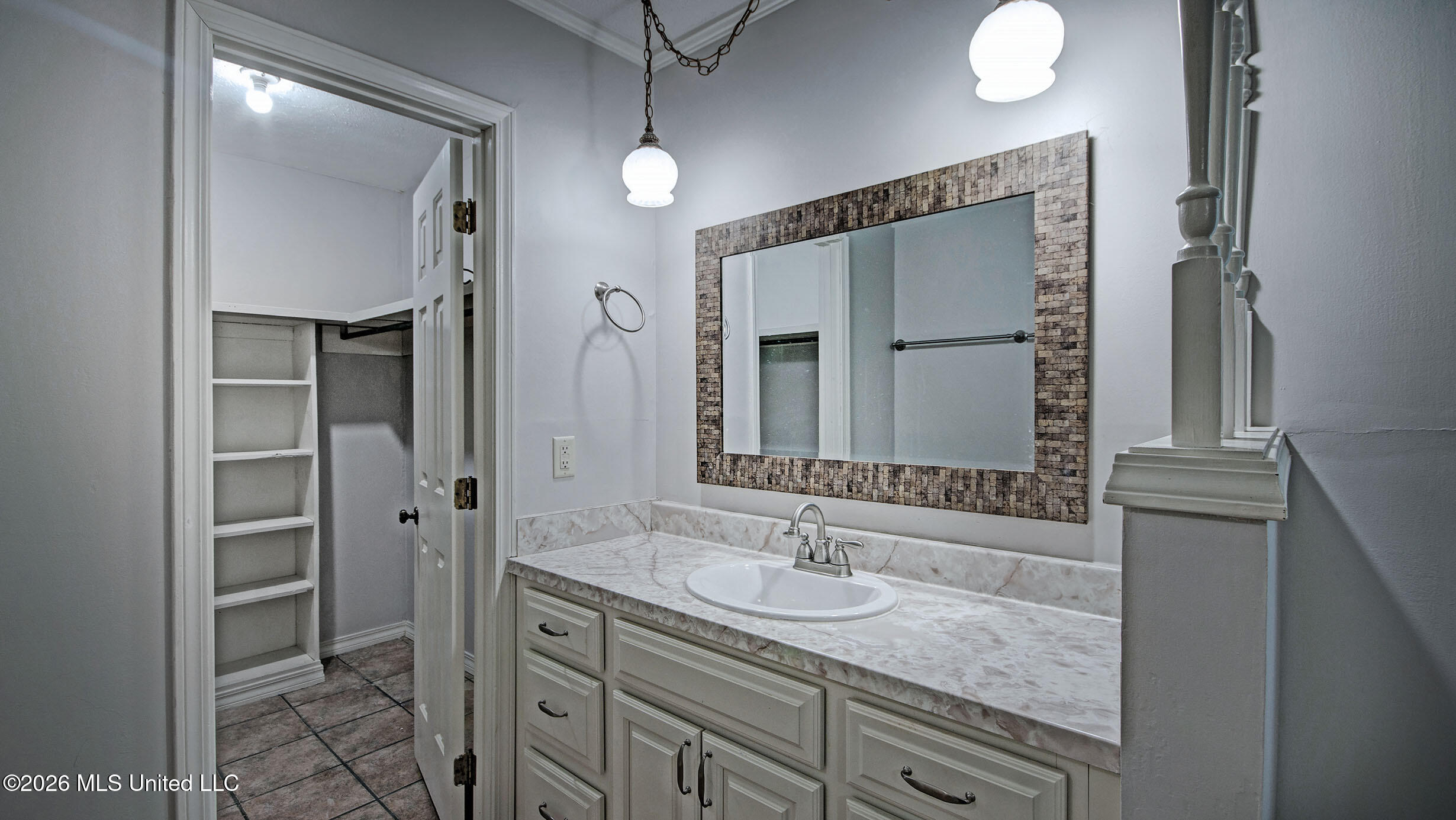 708 Benwick Drive Property Photo 33