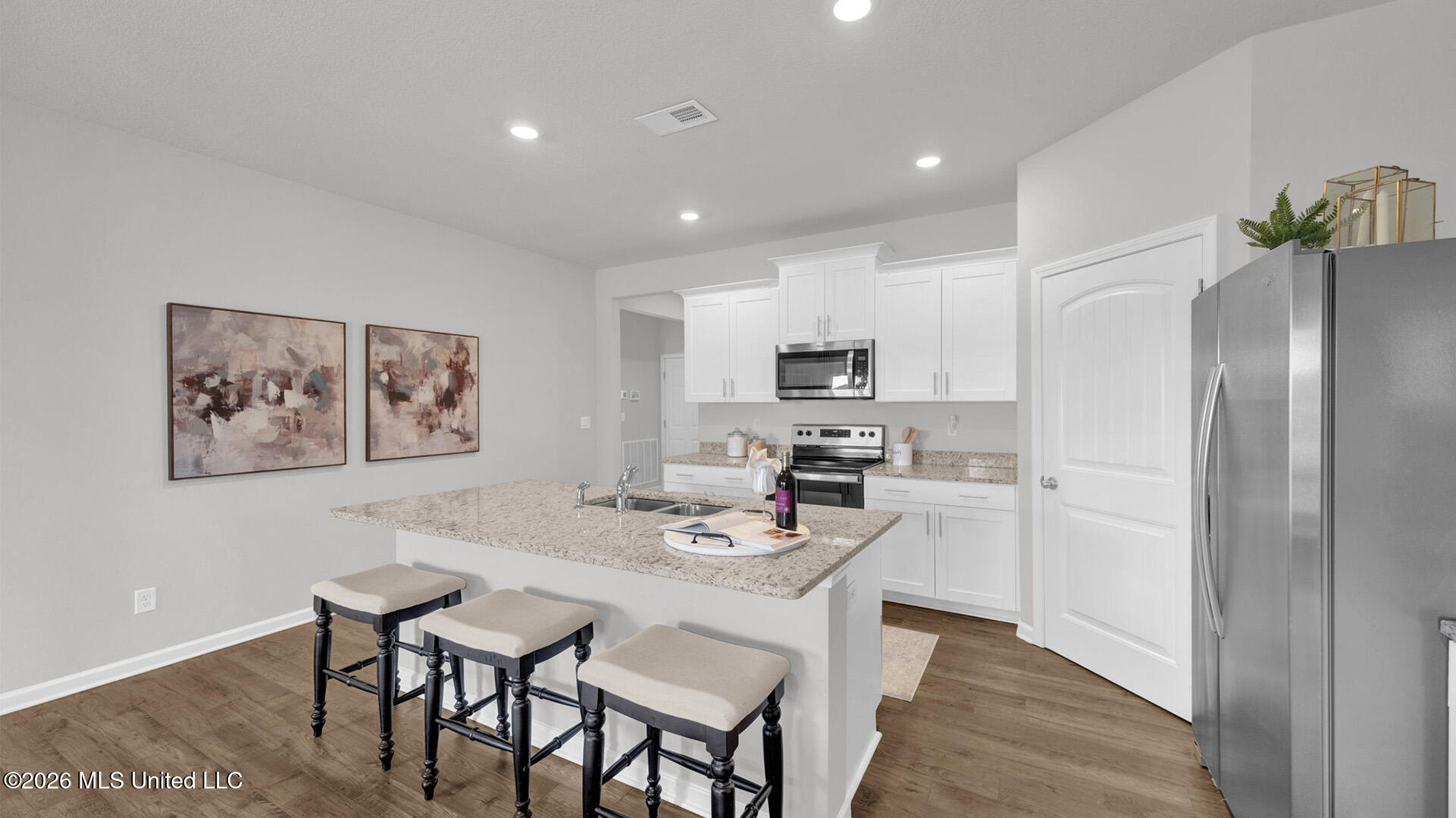 83 Erie Avenue Property Photo 11