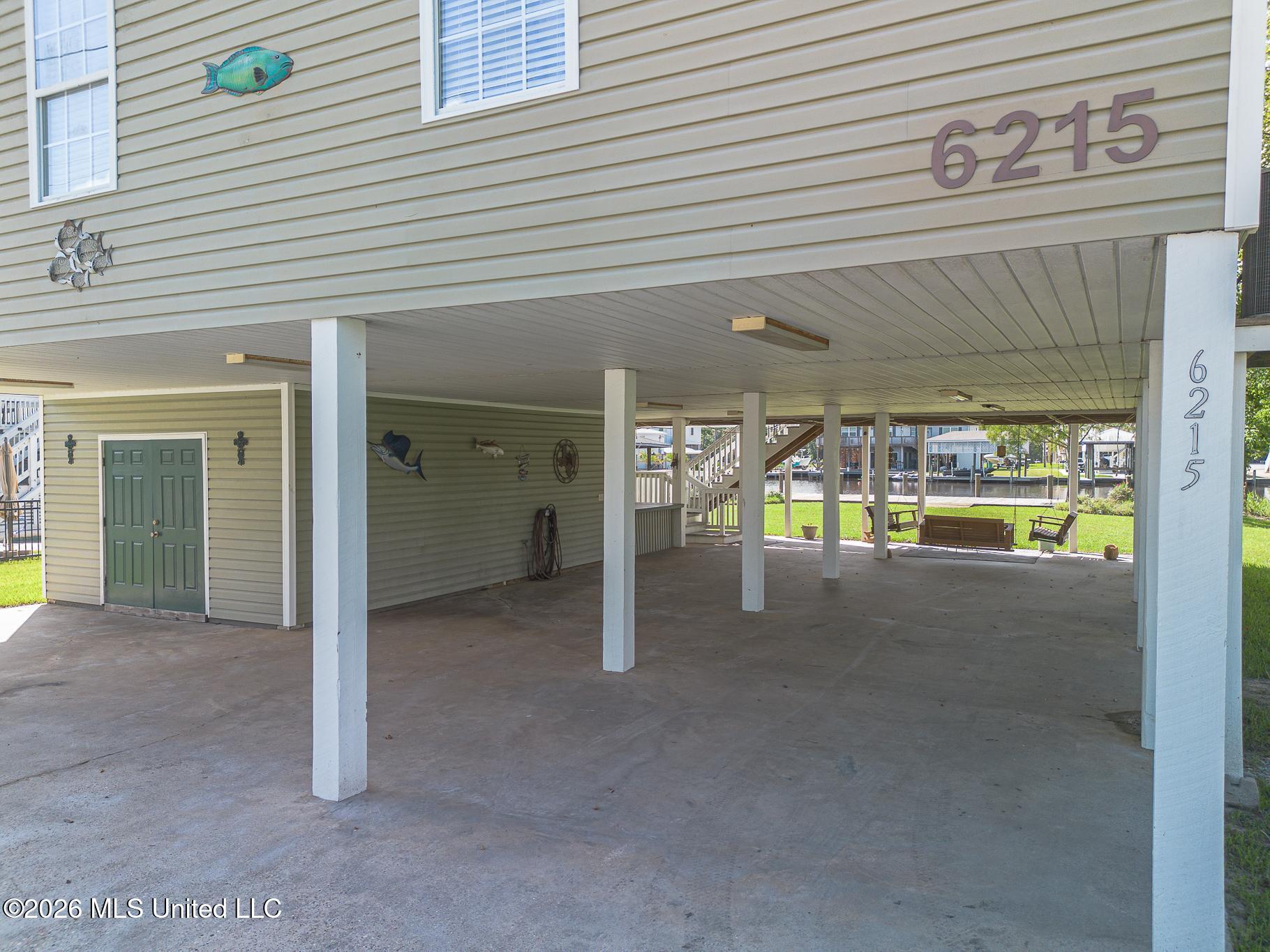 6215 Shawnee Street Property Photo 2