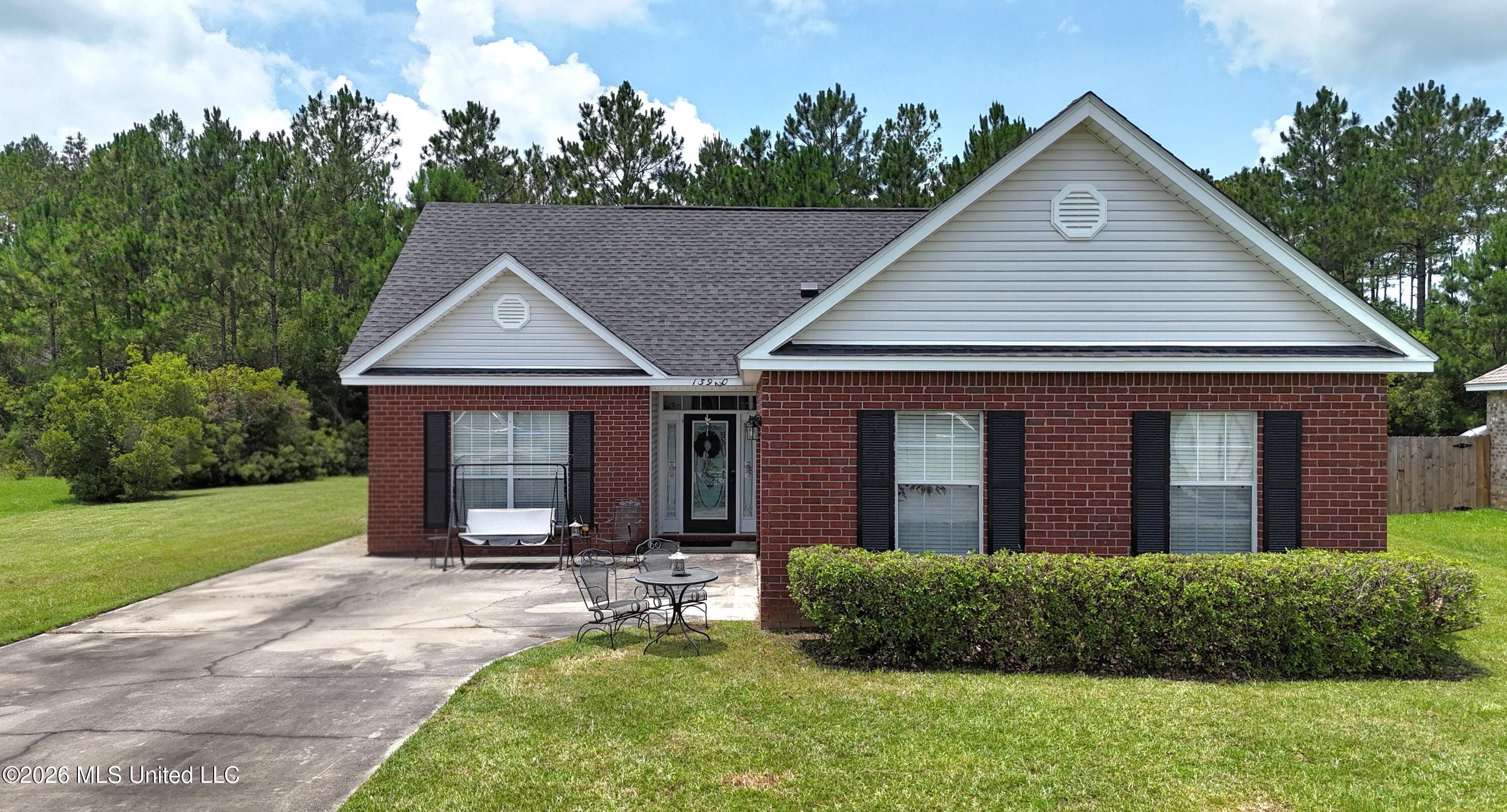 13920 Maddie Circle Property Photo 1