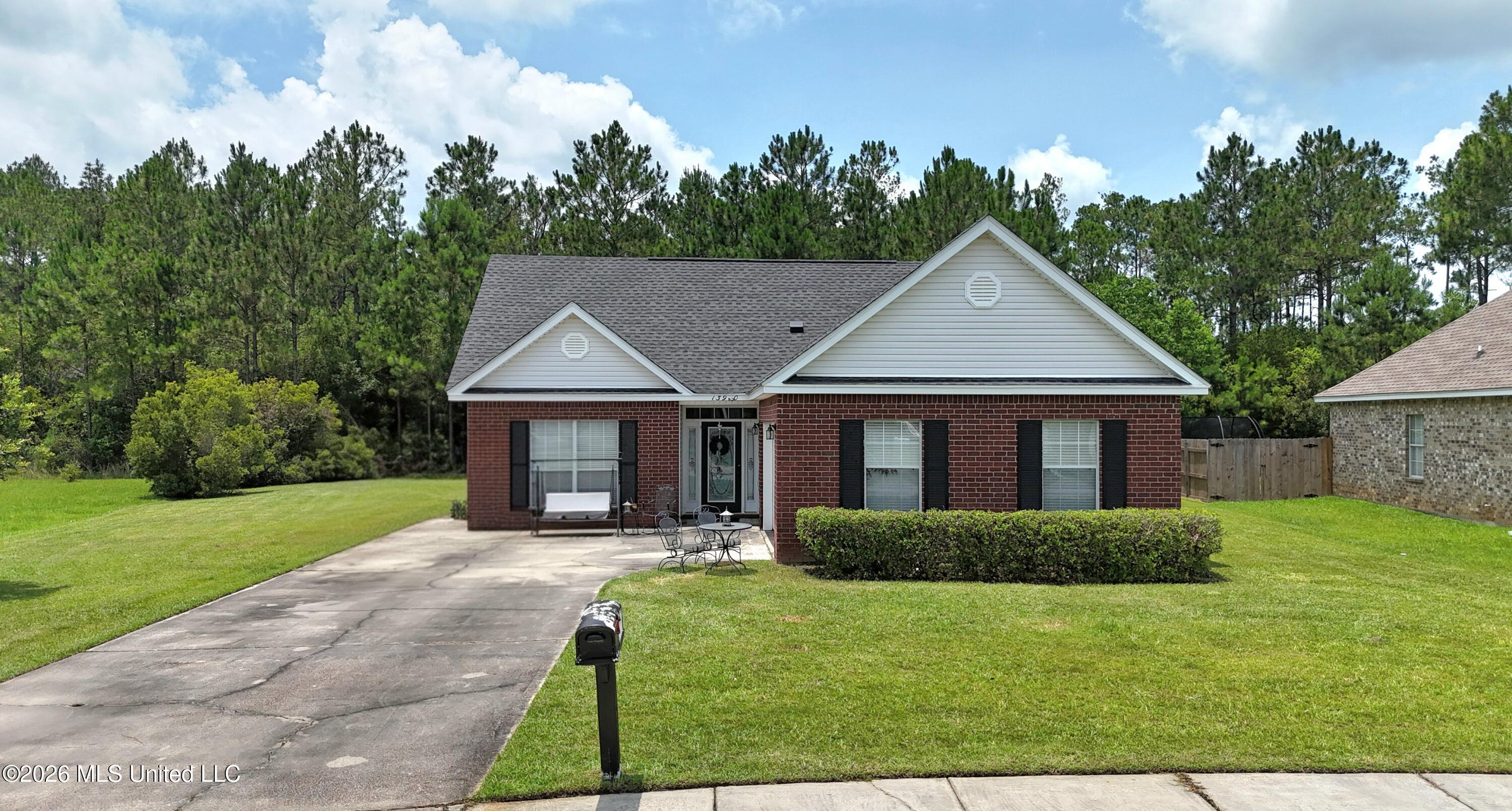 13920 Maddie Circle Property Photo 3