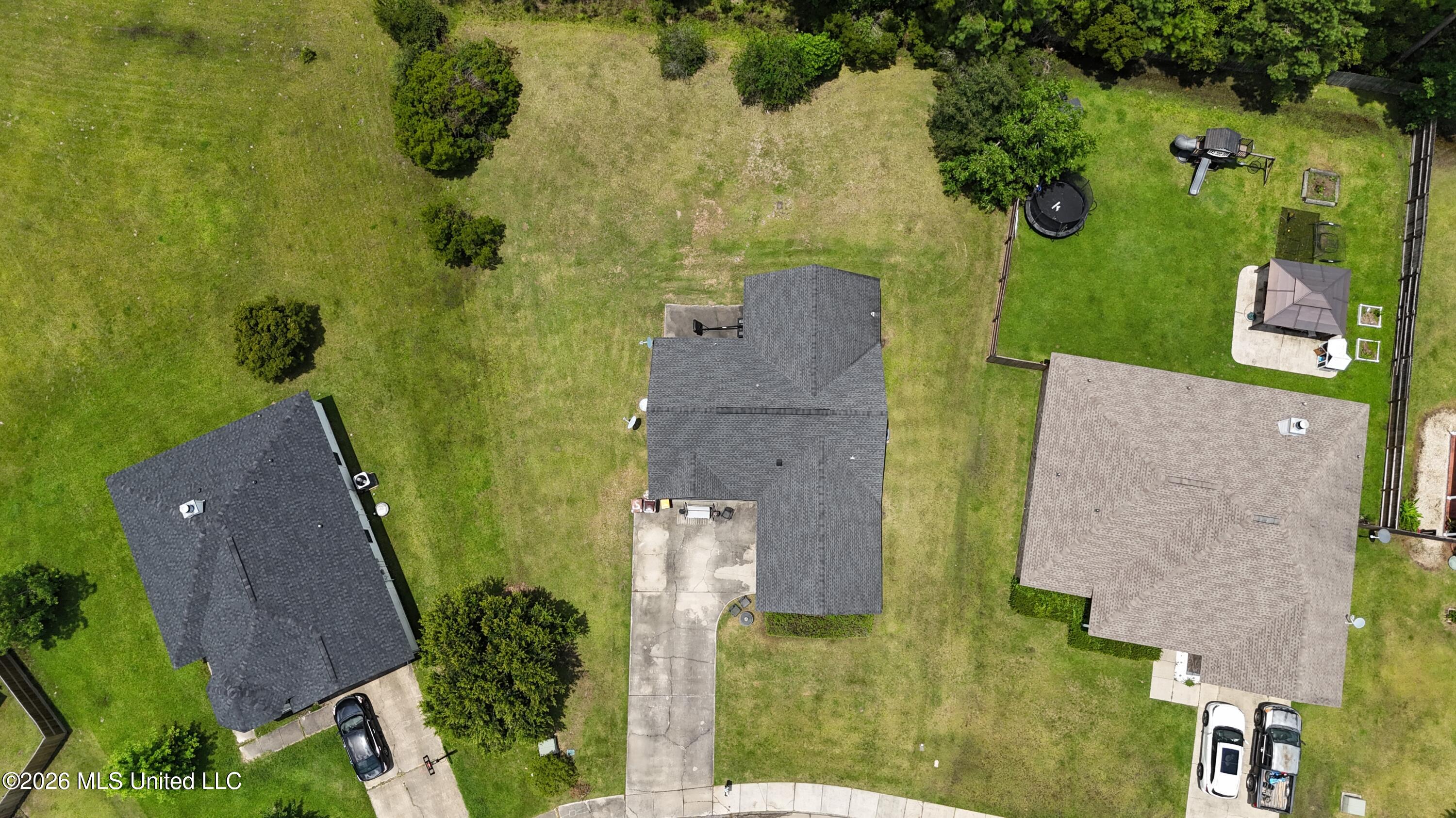 13920 Maddie Circle Property Photo 5