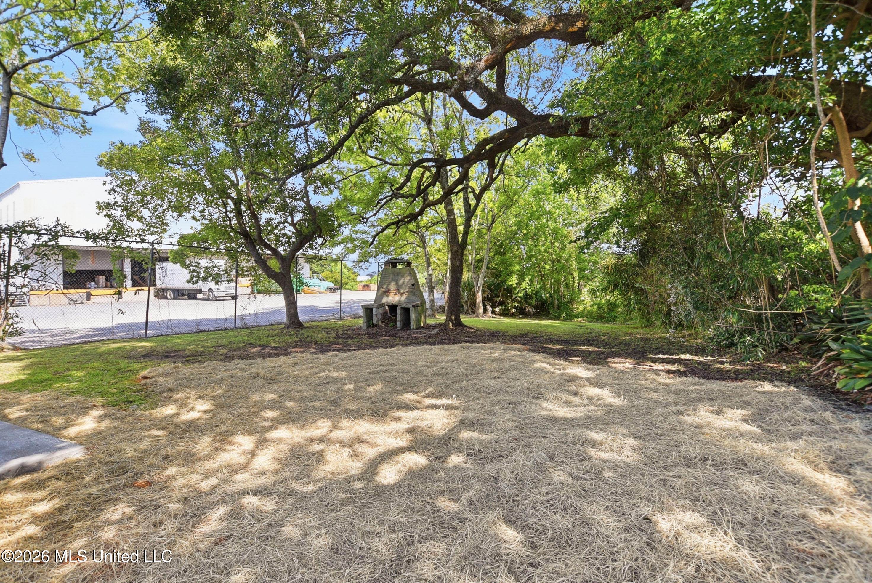 411 Henry Avenue Property Photo 2