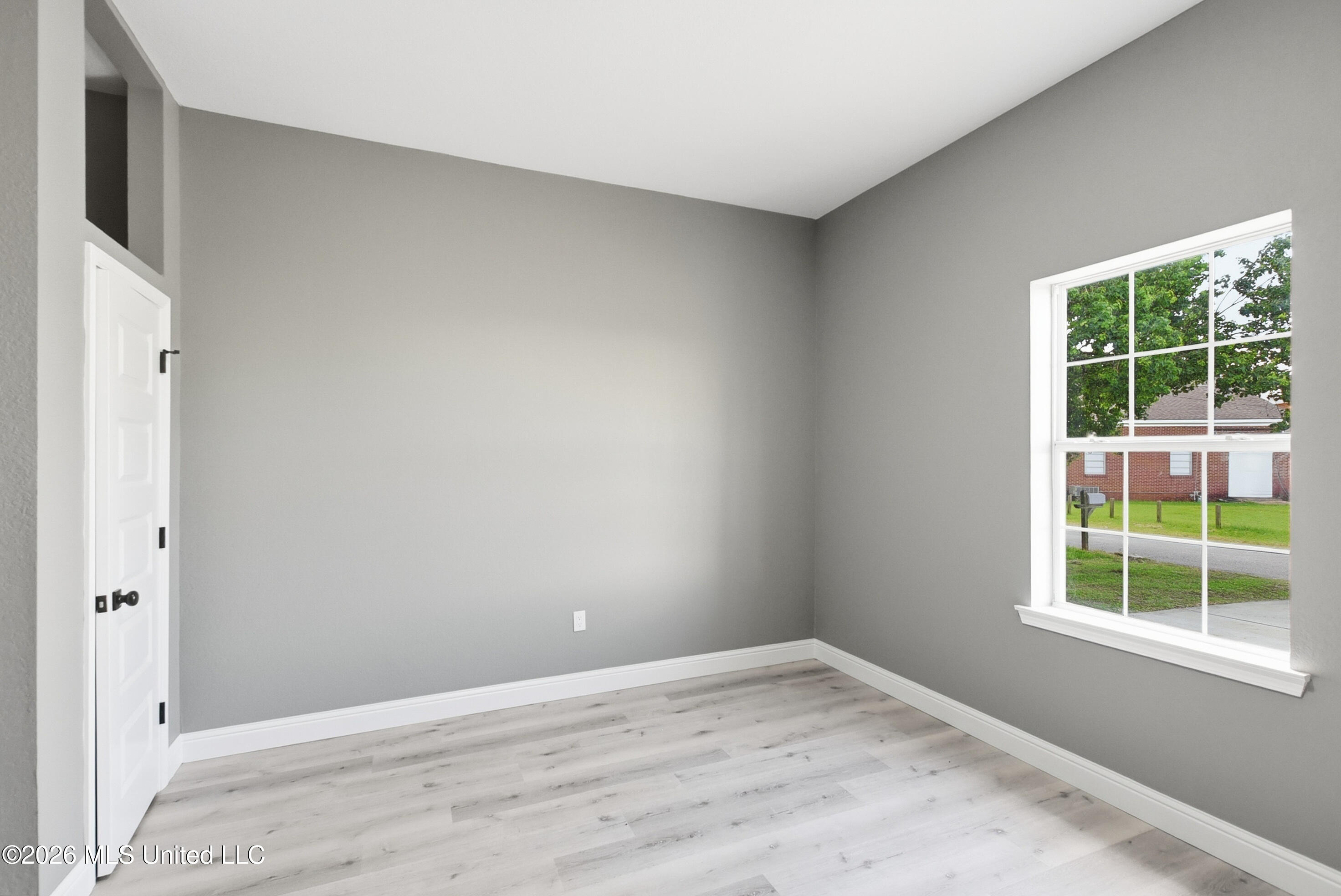 411 Henry Avenue Property Photo 15