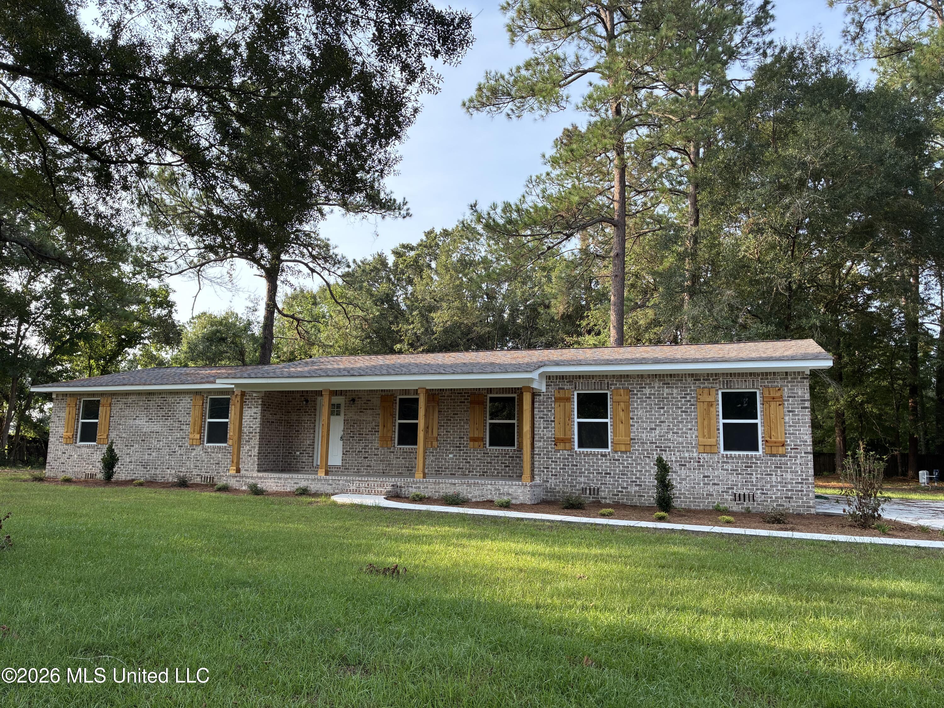12908 Dixie Hill Drive Property Photo 4
