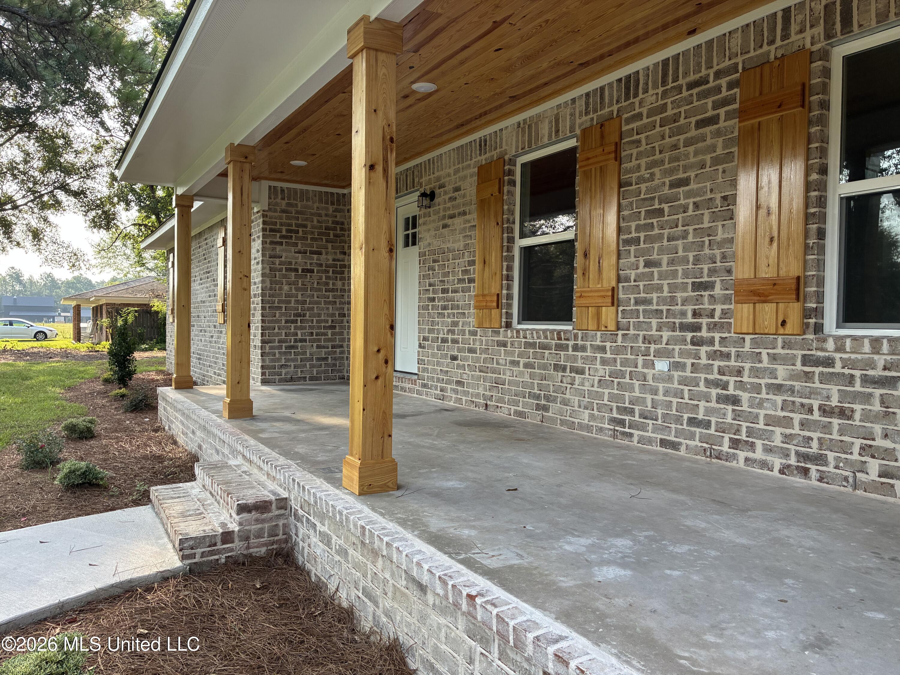 12908 Dixie Hill Drive Property Photo 5