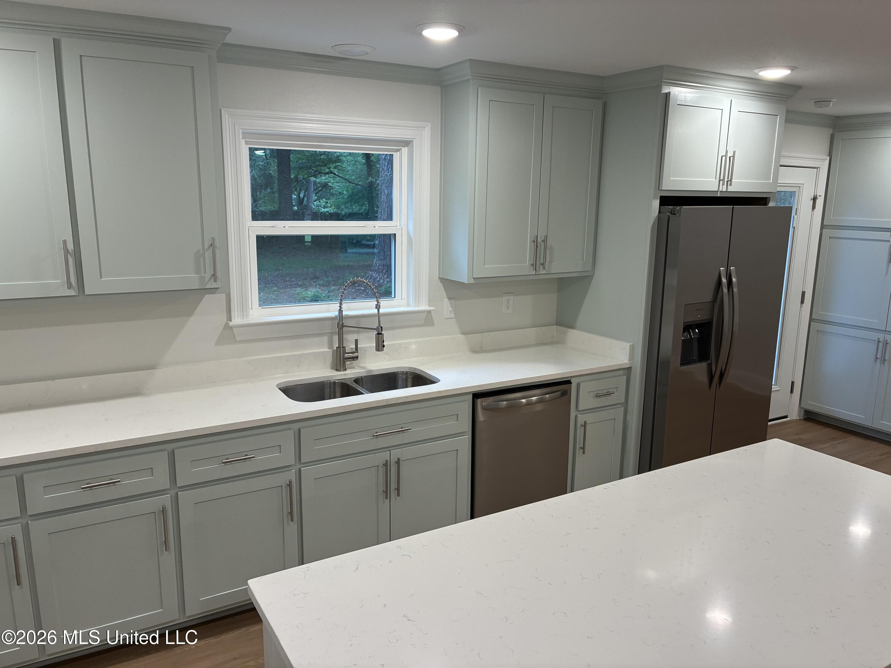 12908 Dixie Hill Drive Property Photo 9