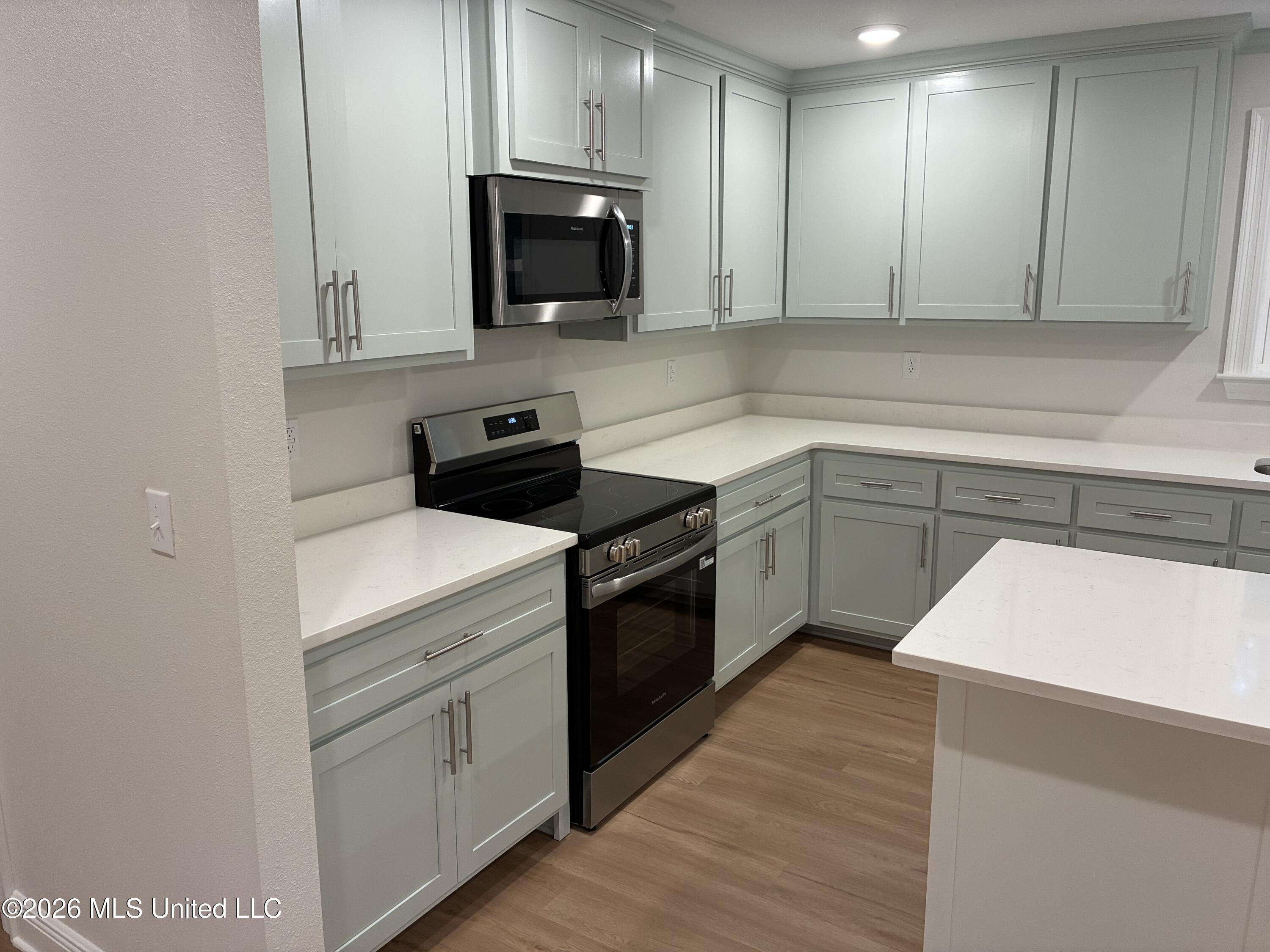 12908 Dixie Hill Drive Property Photo 10