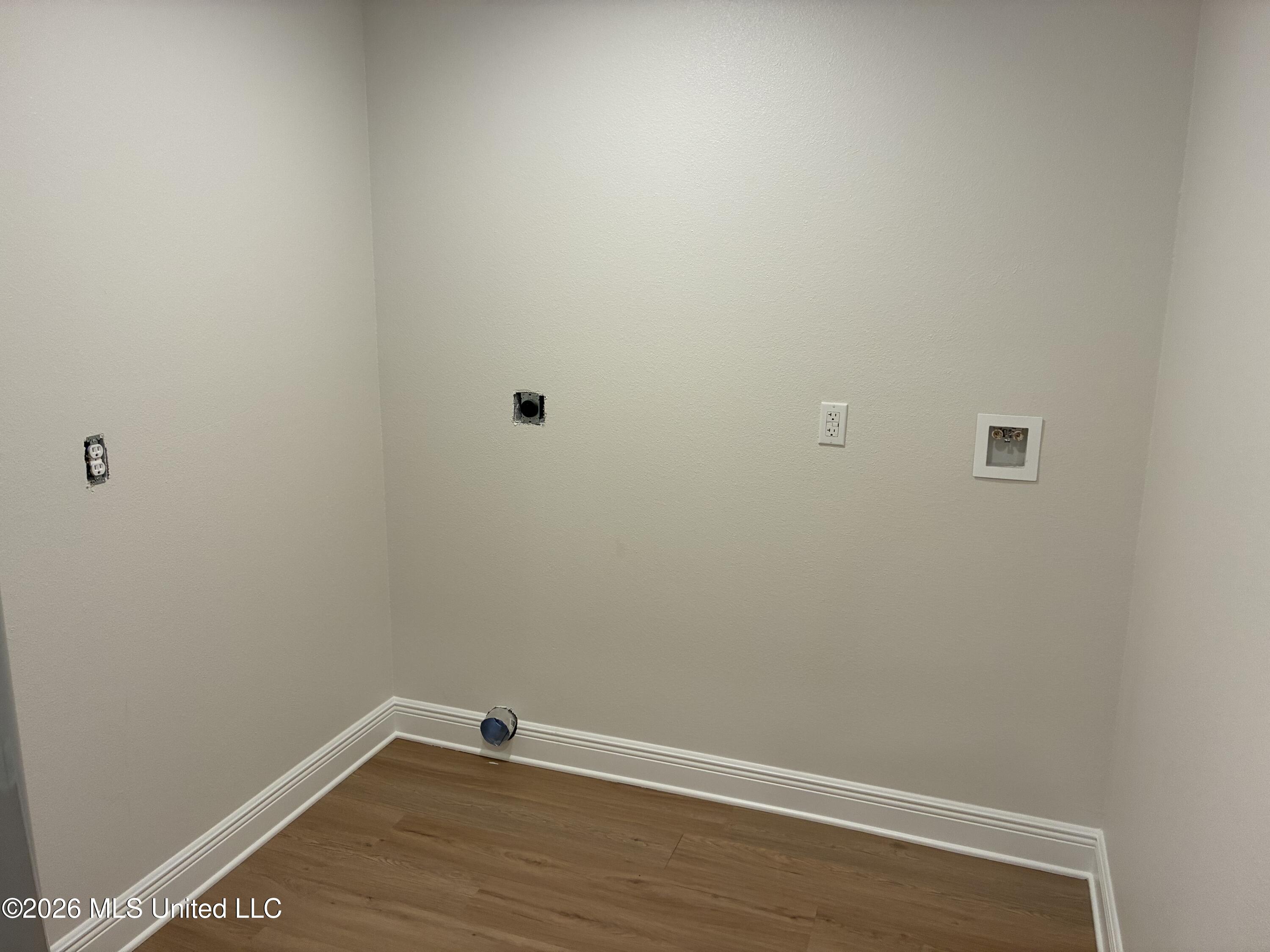 12908 Dixie Hill Drive Property Photo 15
