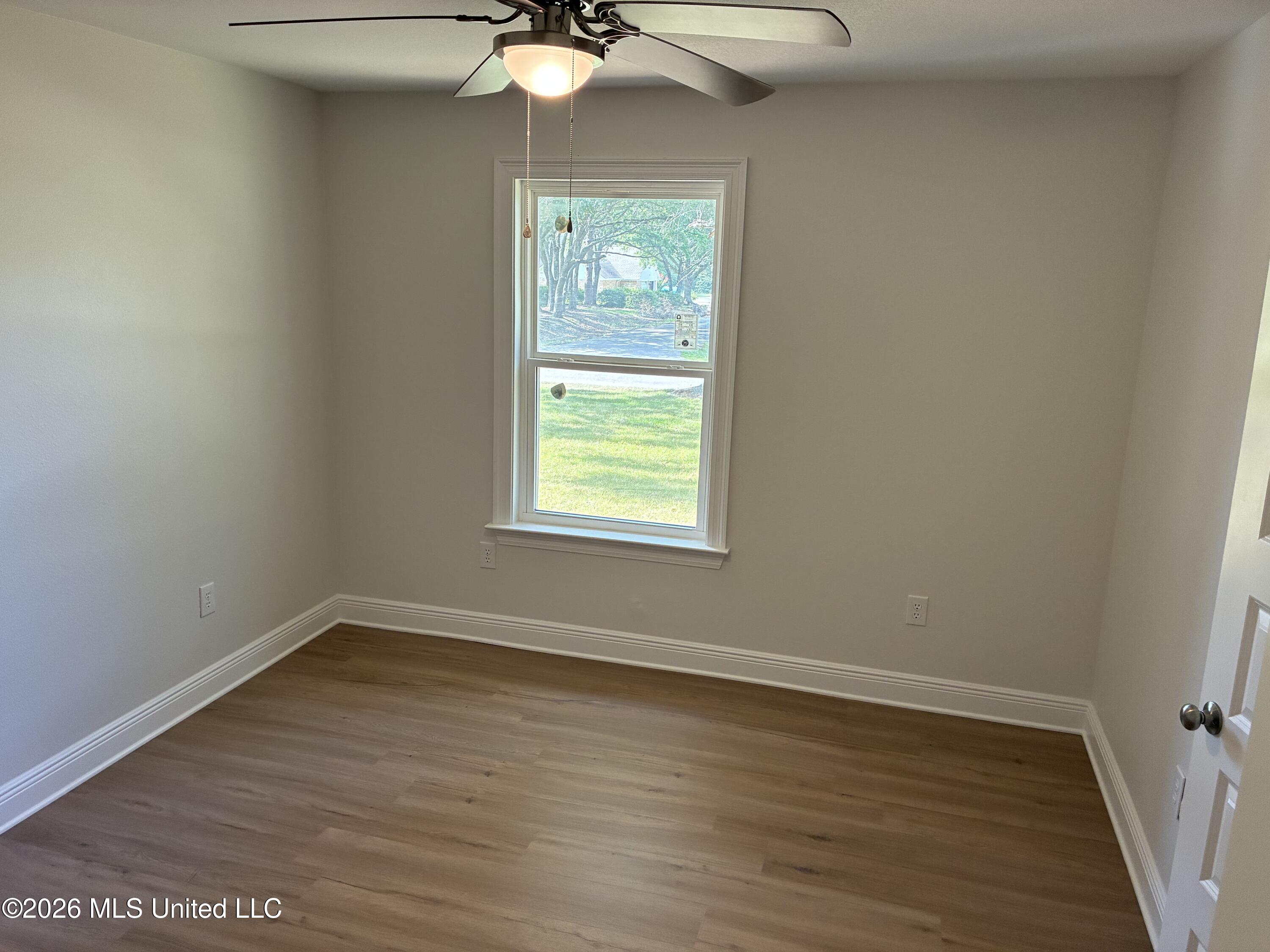 12908 Dixie Hill Drive Property Photo 16