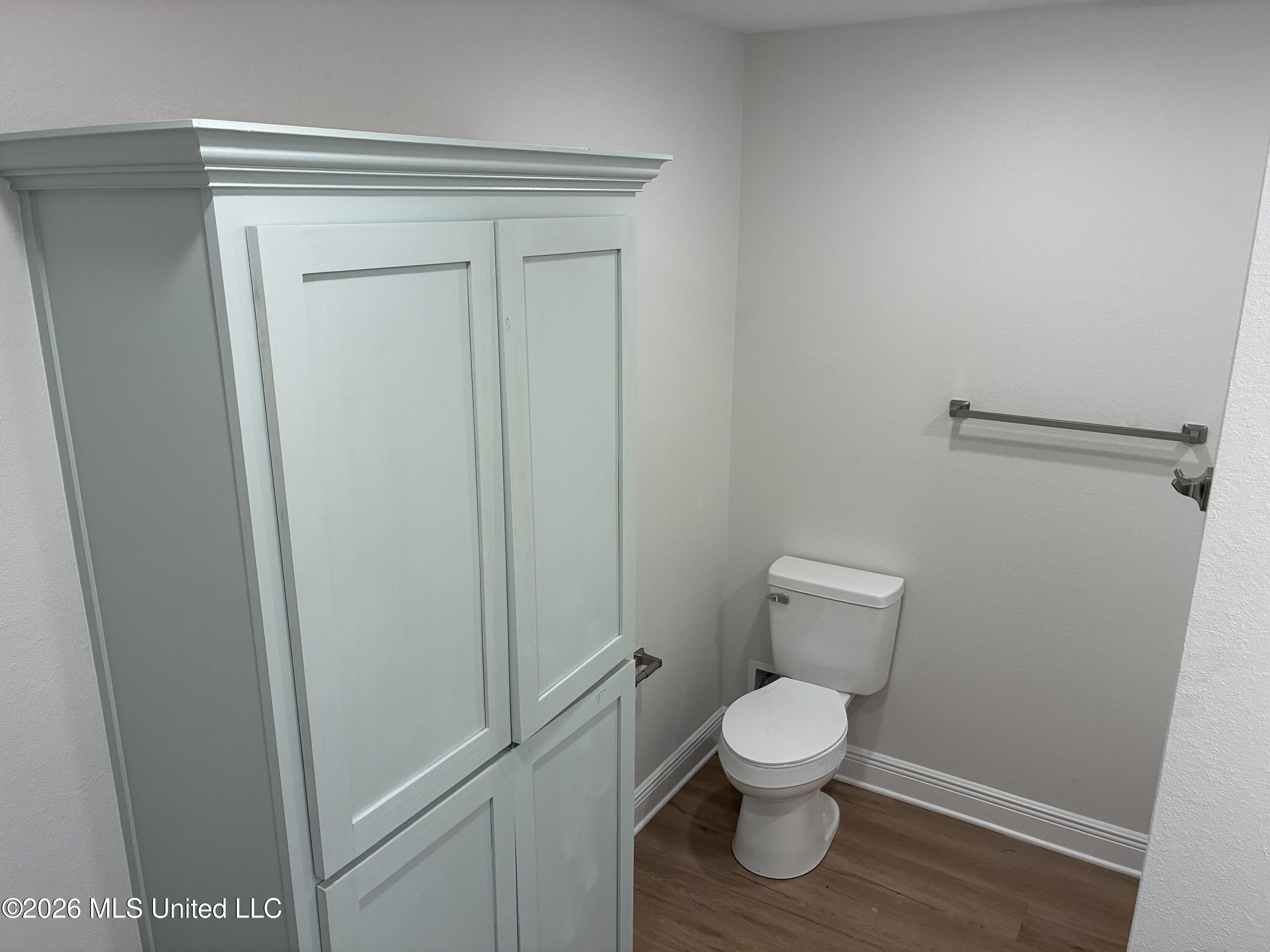12908 Dixie Hill Drive Property Photo 17