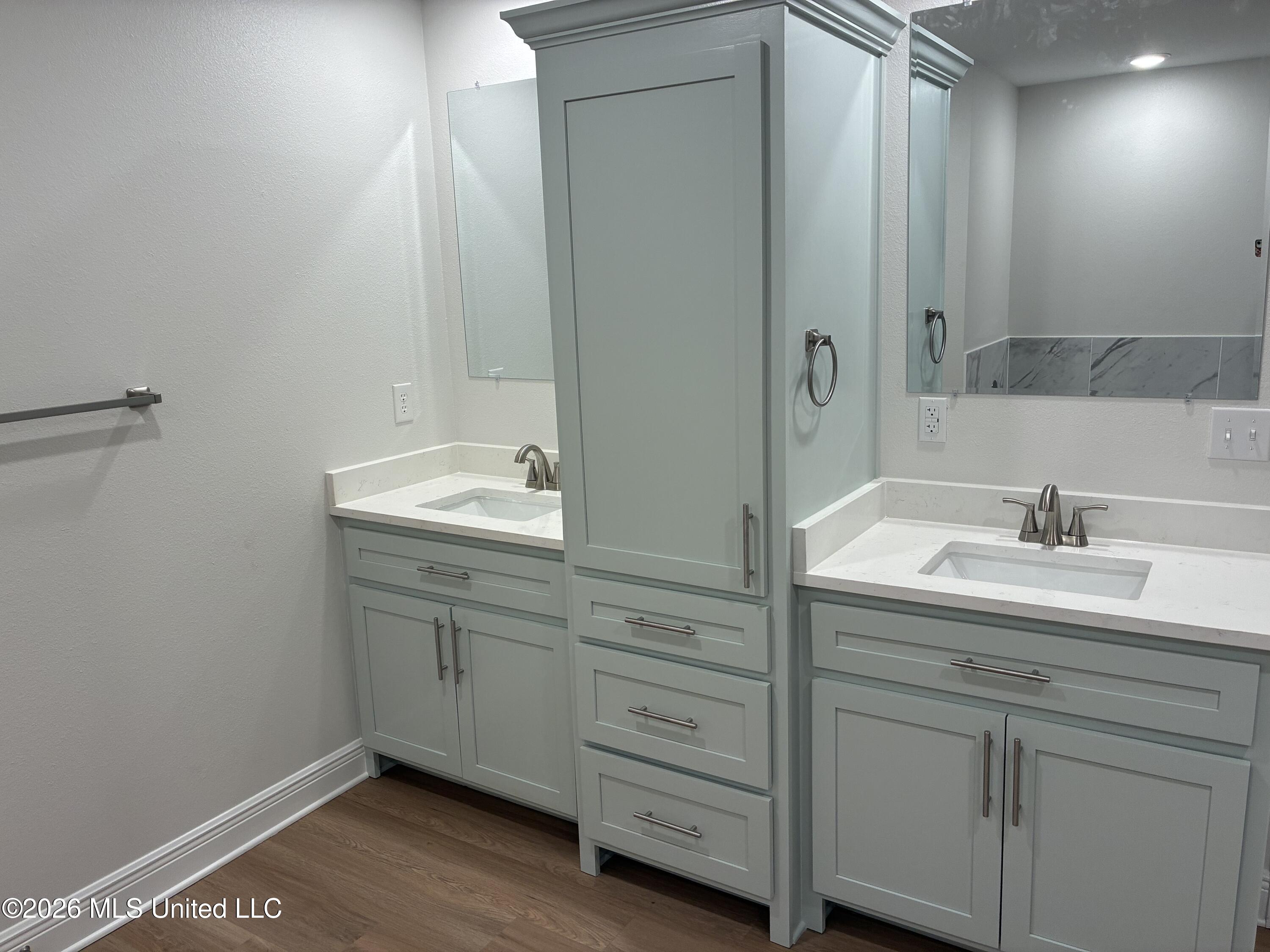 12908 Dixie Hill Drive Property Photo 23
