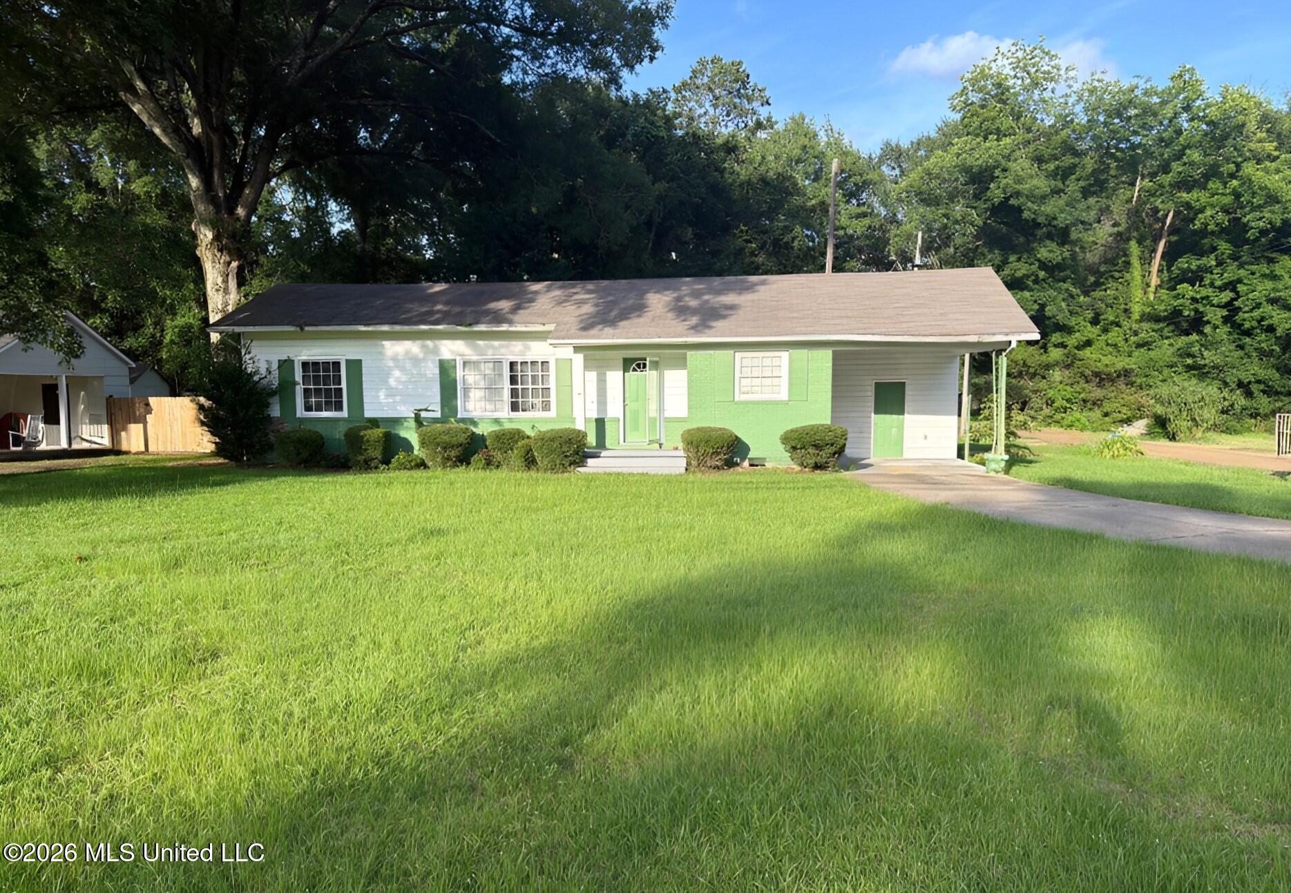 1016 N Jackson Street Property Photo 1