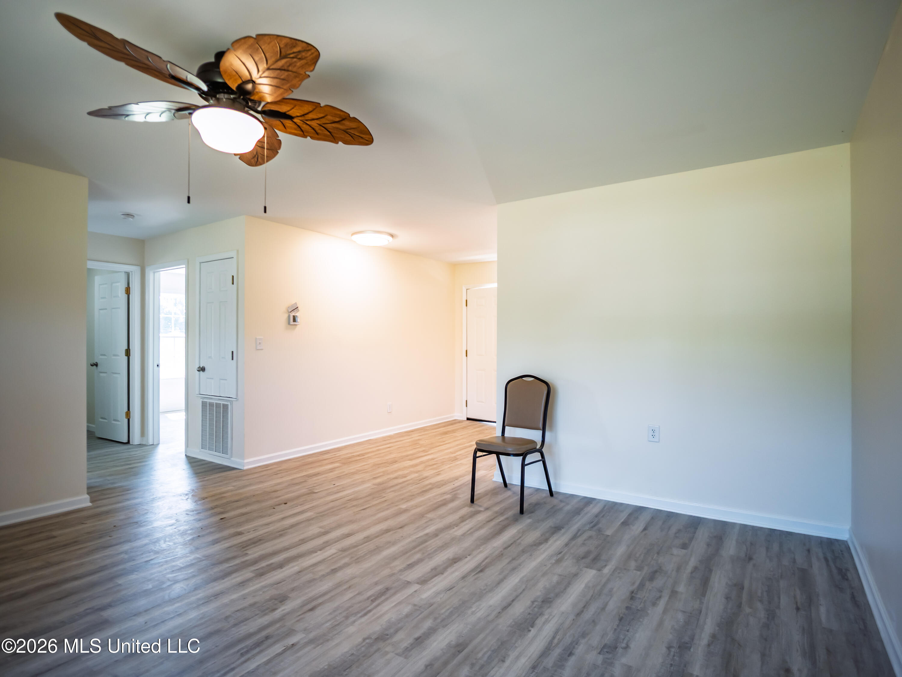 71b Parker Road Property Photo 13