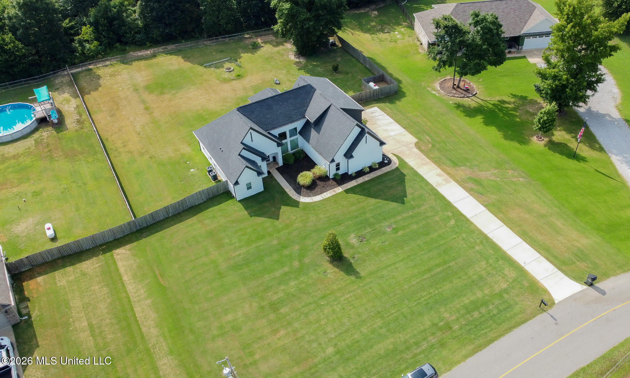 730 Moore Loop Property Photo 6