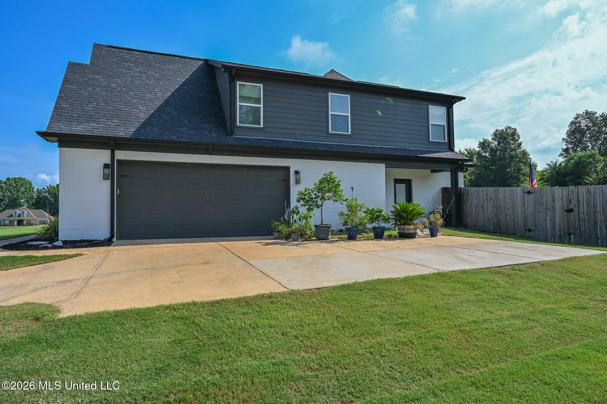 730 Moore Loop Property Photo 8