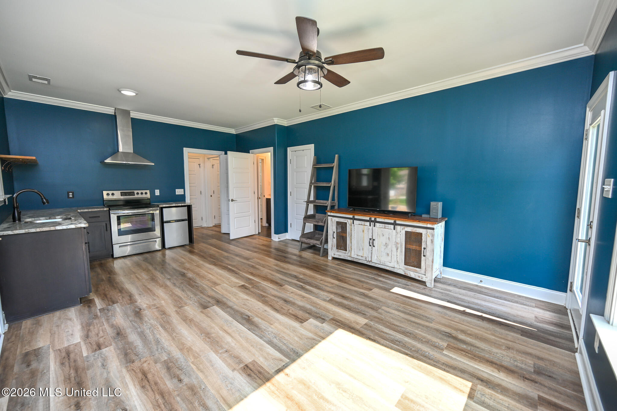 730 Moore Loop Property Photo 36