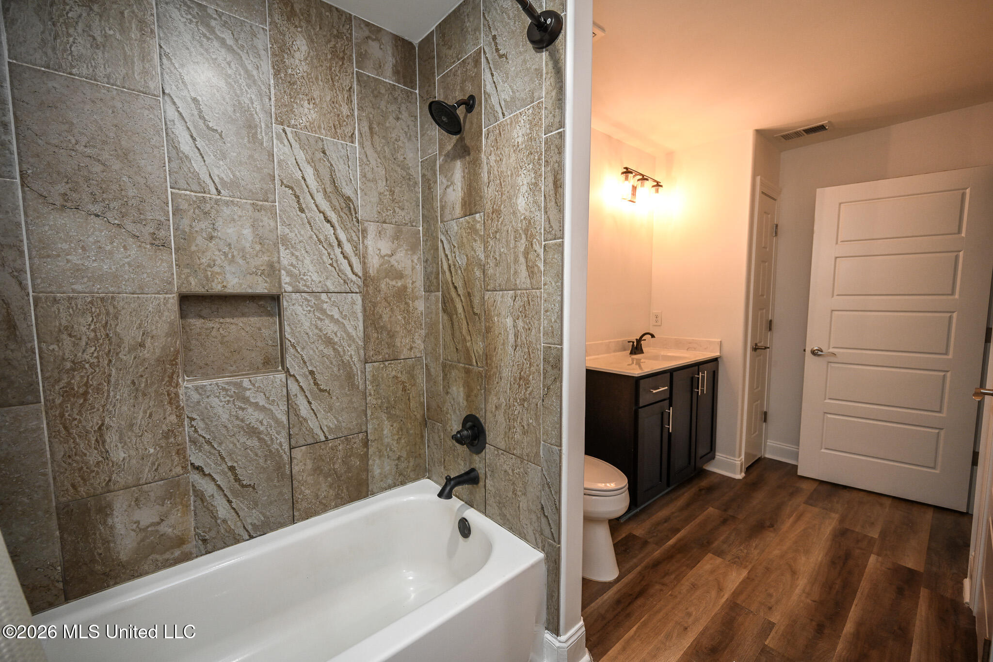 730 Moore Loop Property Photo 41