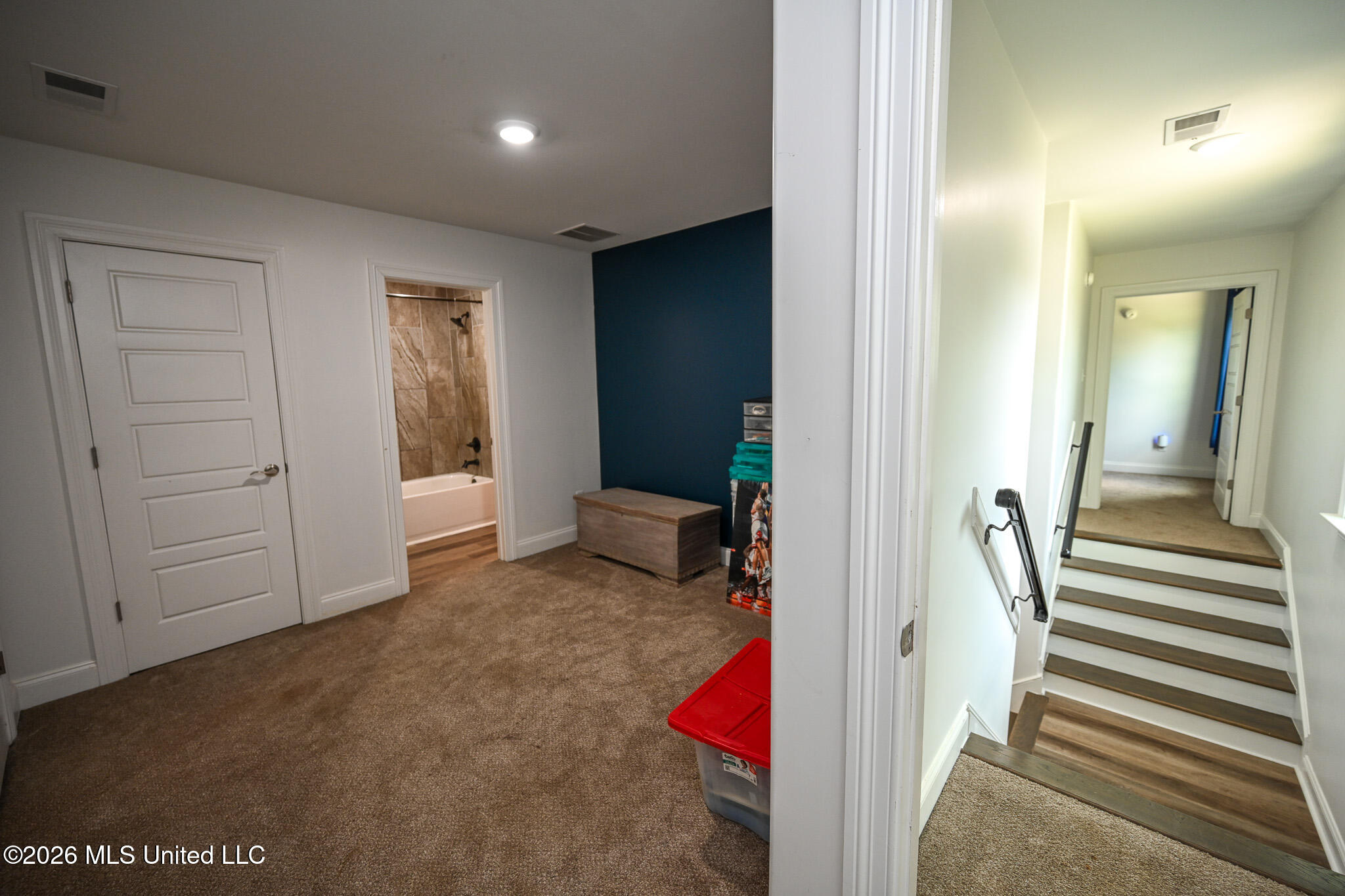 730 Moore Loop Property Photo 43