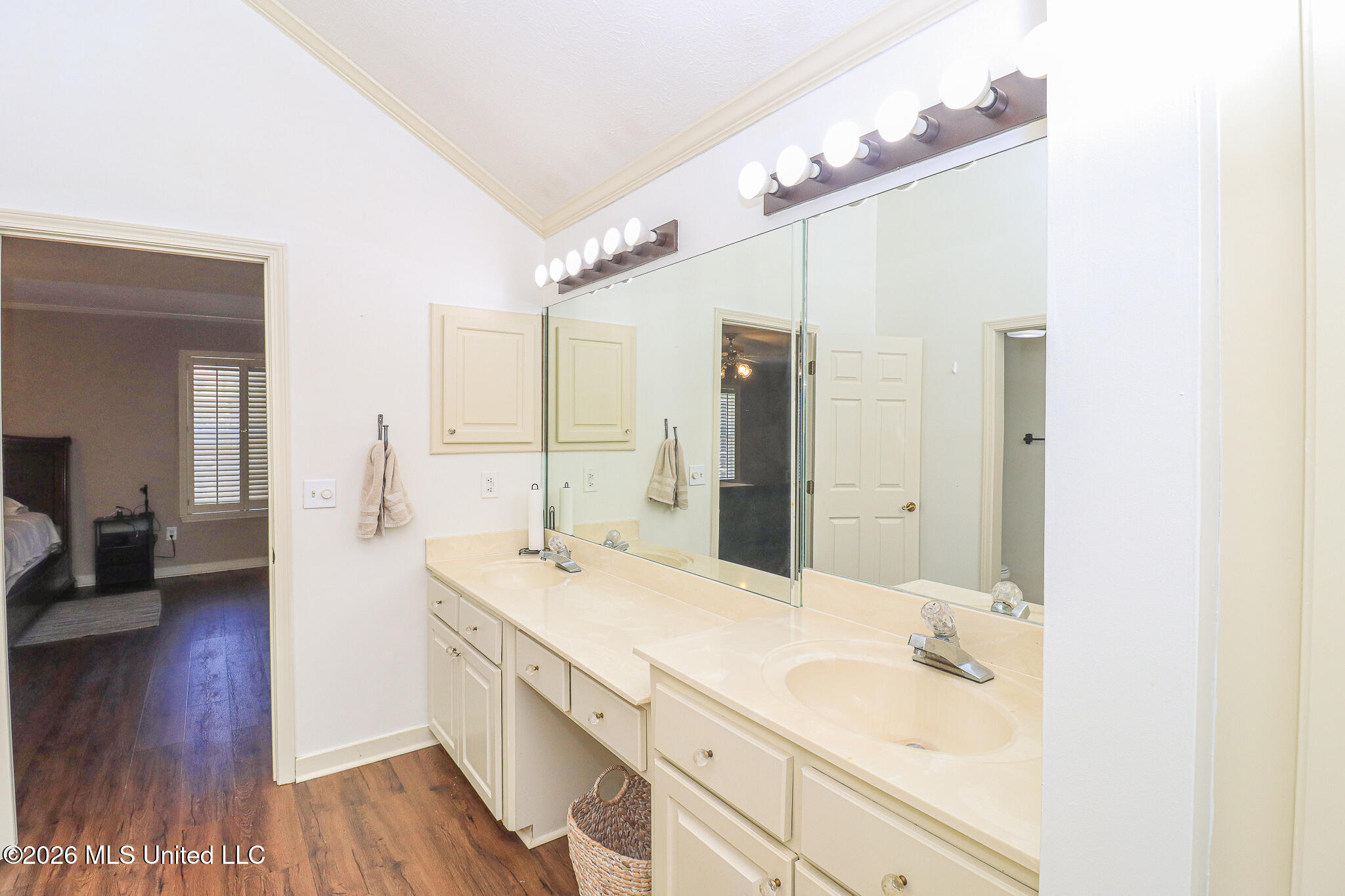 123 Caribbean Cove Property Photo 35