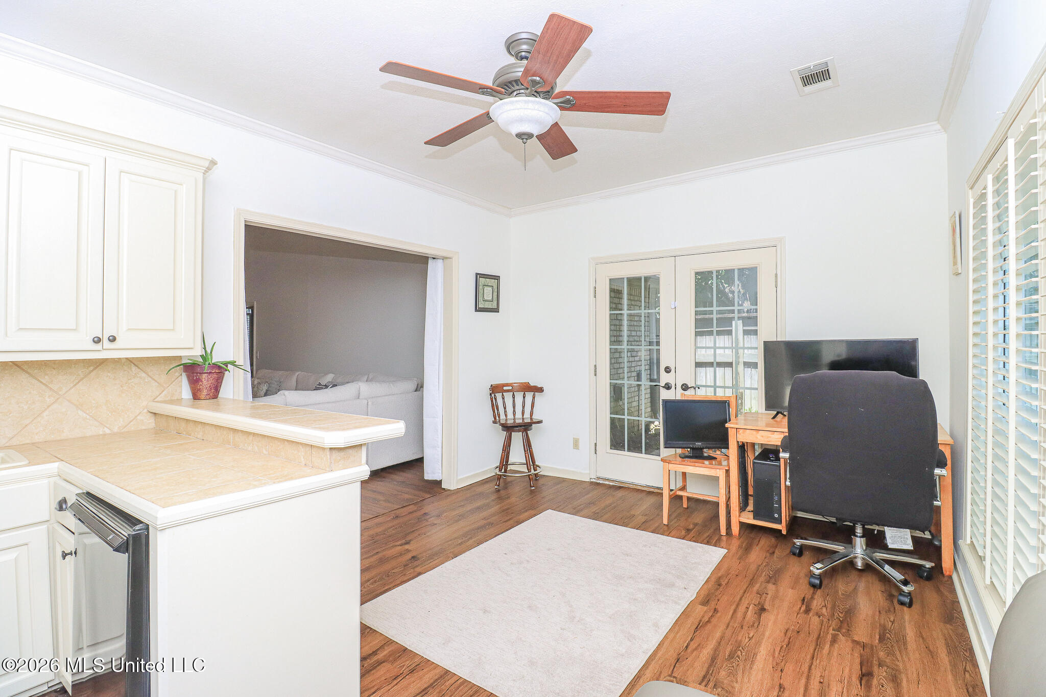 123 Caribbean Cove Property Photo 37