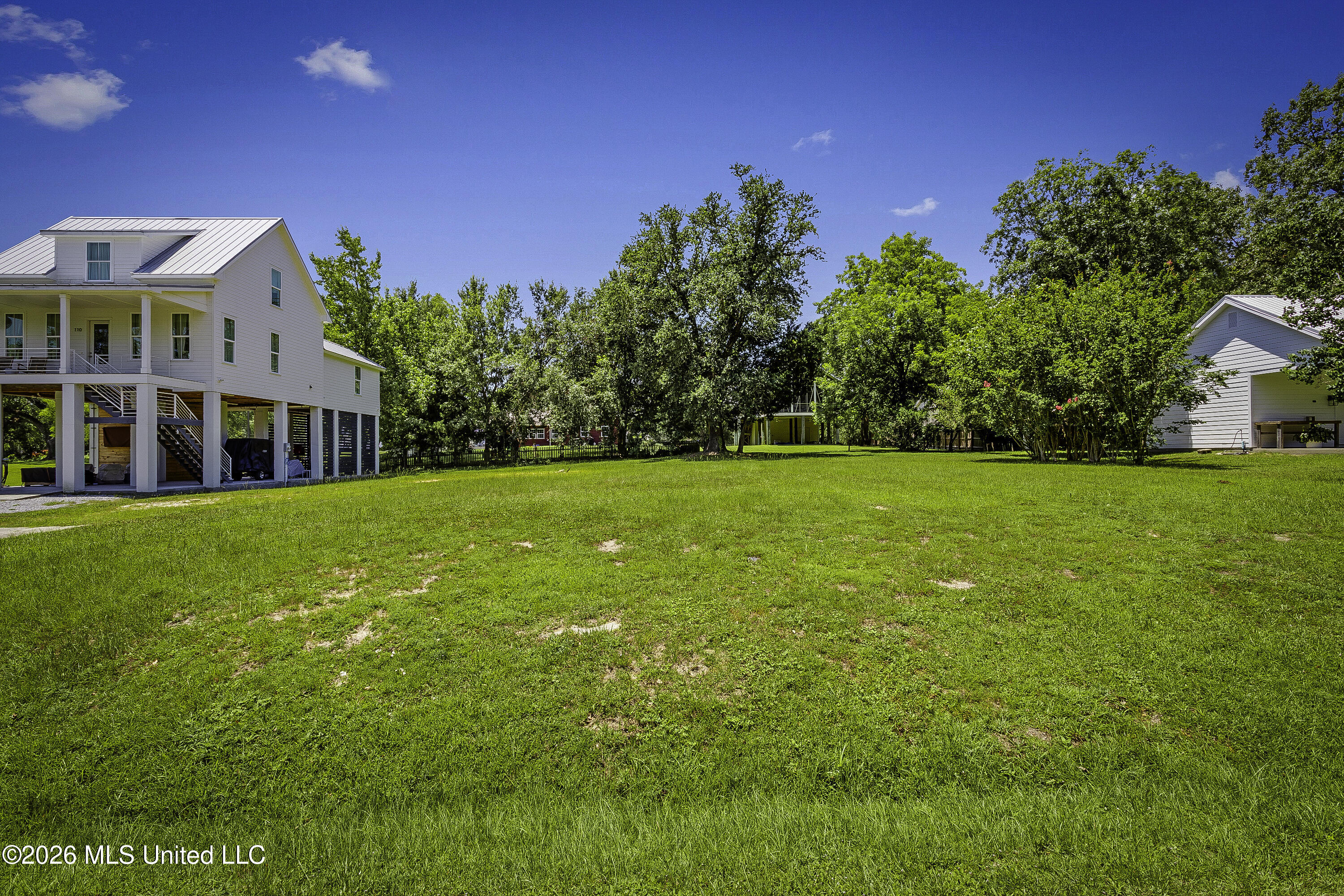 112 Leopold Street Property Photo 3