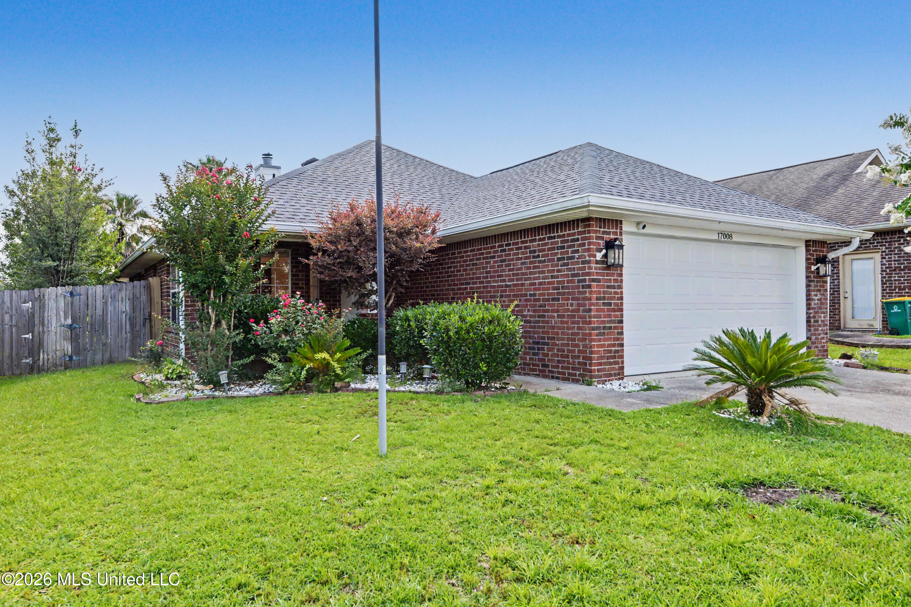 17008 Date Palm Drive Property Photo 2