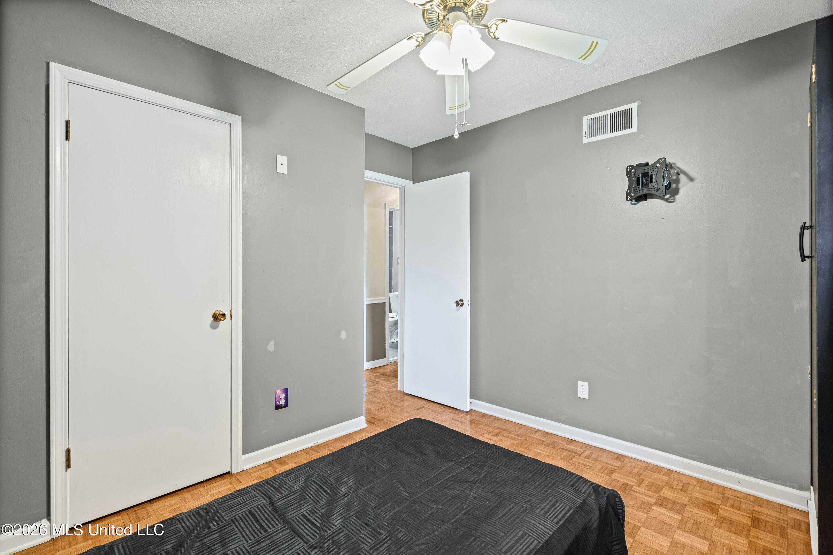 7792 Charleston Drive Property Photo 19