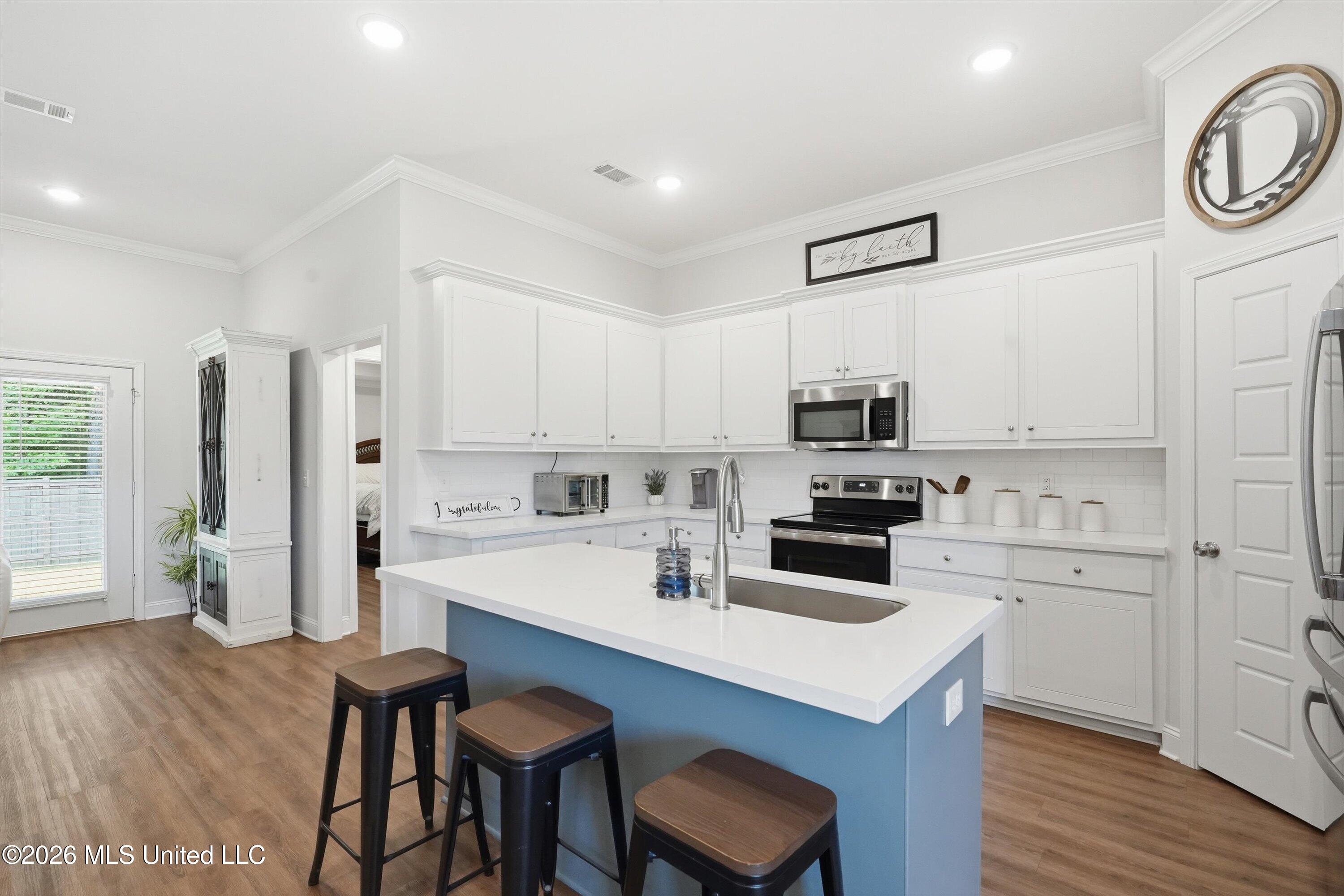 122 Jasmine Cove Drive Property Photo 10