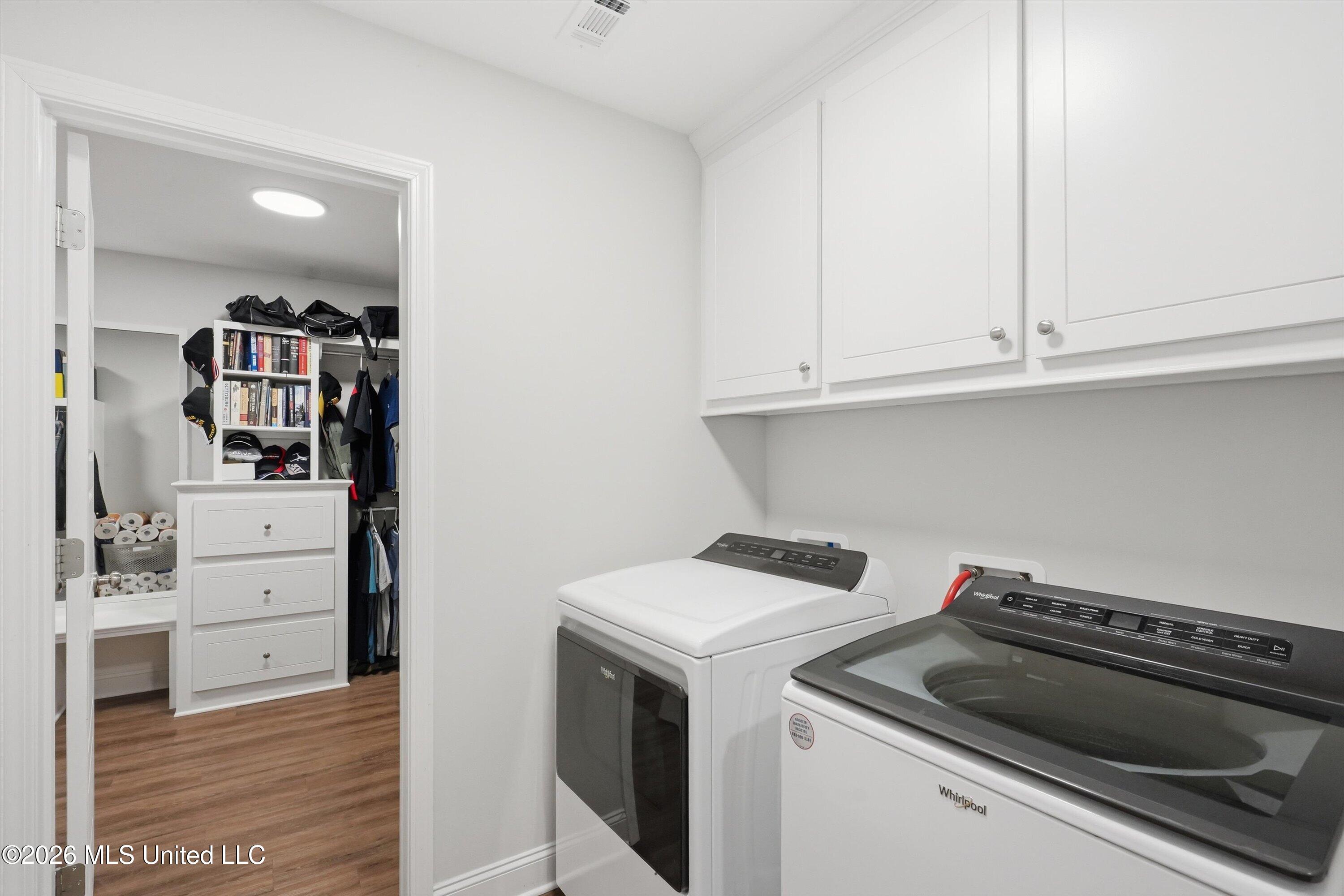 122 Jasmine Cove Drive Property Photo 14