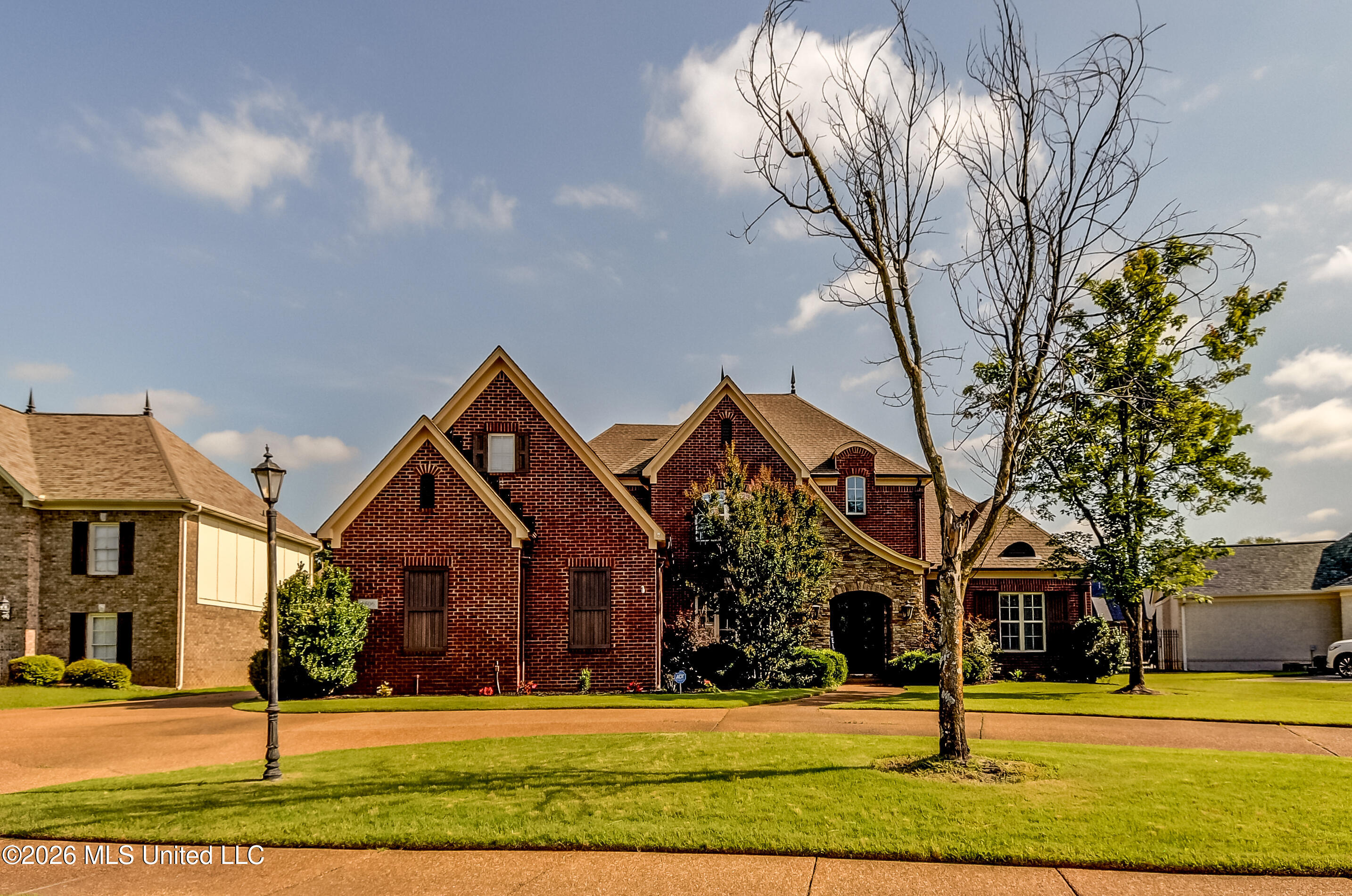 6606 Moondance Drive Property Photo 1