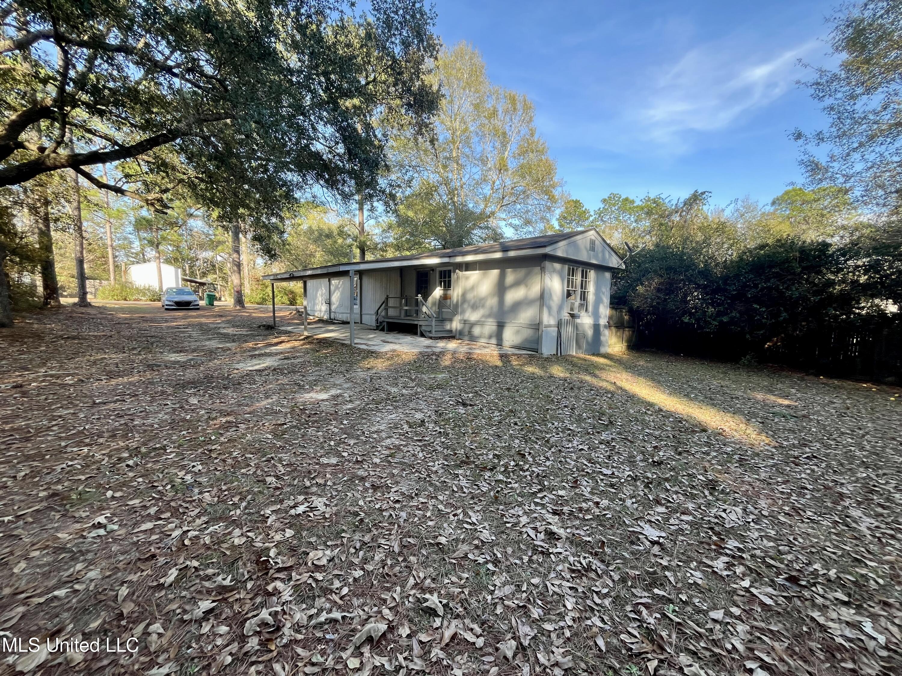 9748 Limu Way Property Photo 3