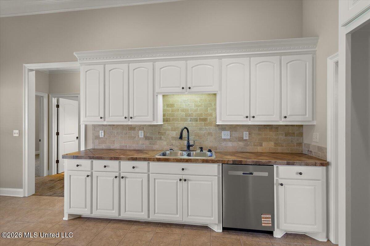 103 Rhemann Boulevard Property Photo 15