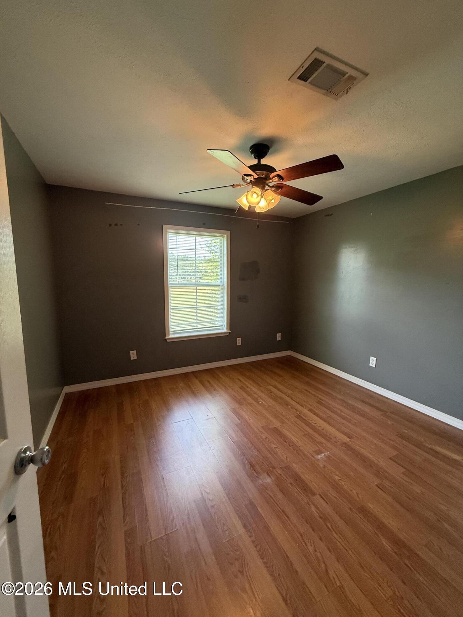 1359 Gloria Trl Ne Property Photo 13