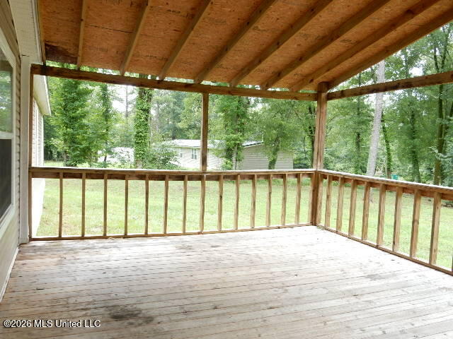 202 Moore Street Property Photo 4