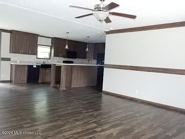 202 Moore Street Property Photo 7