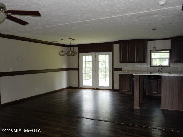202 Moore Street Property Photo 9