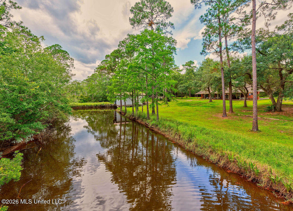 16100 Bayou Cocoa Point Property Photo 3