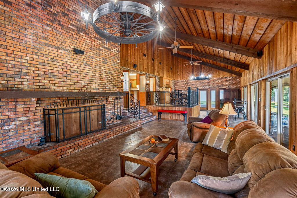16100 Bayou Cocoa Point Property Photo 8