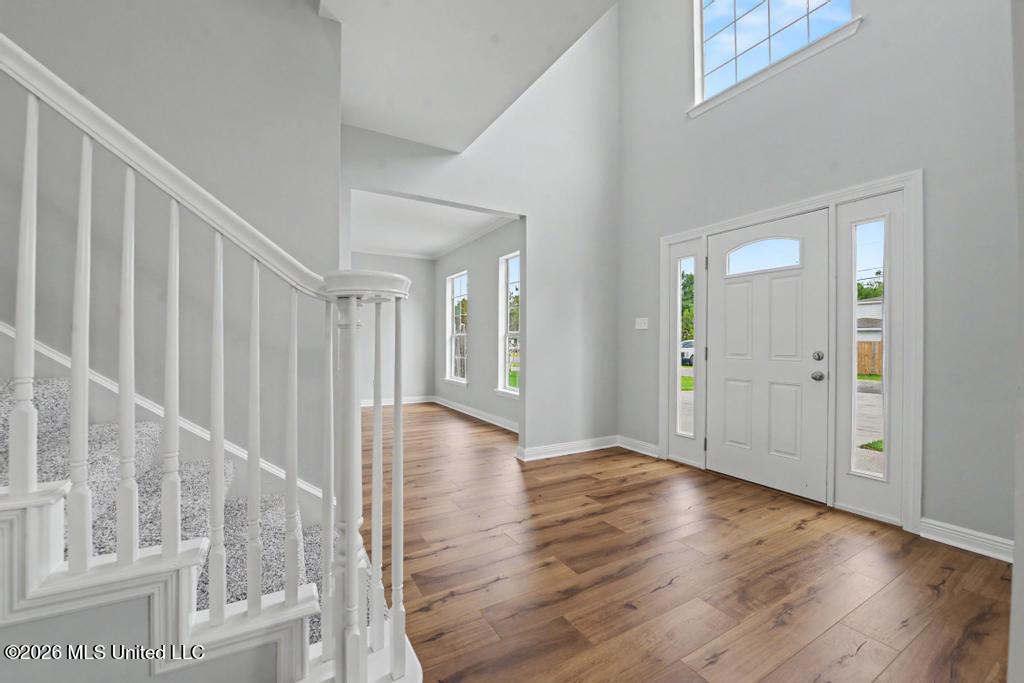 8218 Groveland Road Property Photo 3