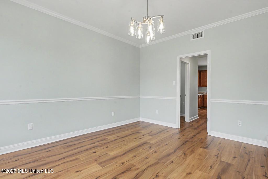 8218 Groveland Road Property Photo 13