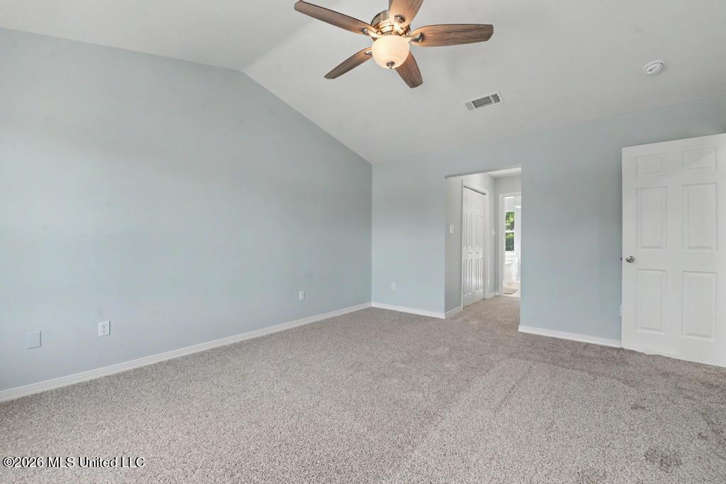 8218 Groveland Road Property Photo 15