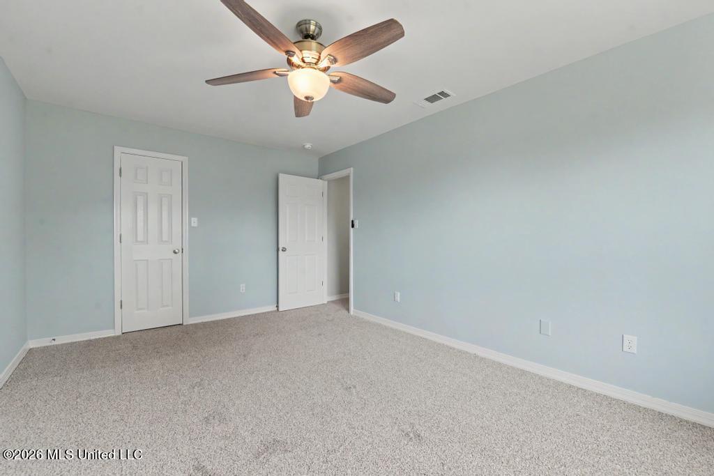 8218 Groveland Road Property Photo 19