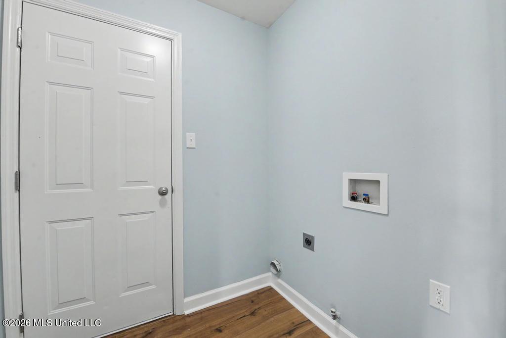 8218 Groveland Road Property Photo 23