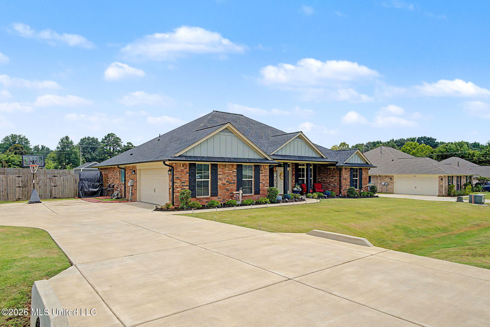 5933 Grove Lane Property Photo 4