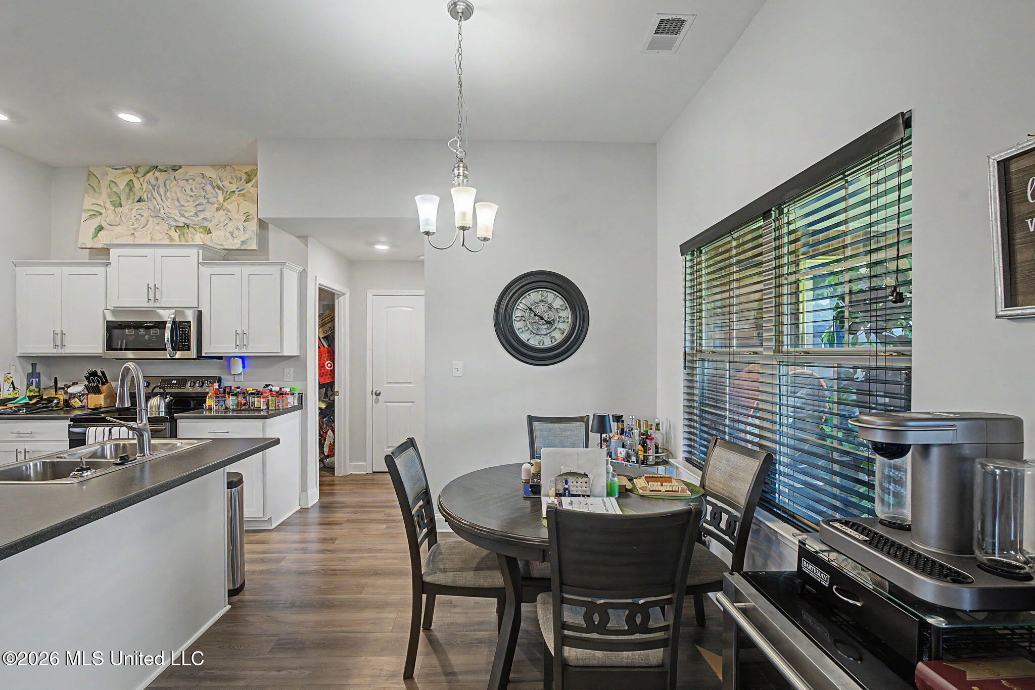 5933 Grove Lane Property Photo 11