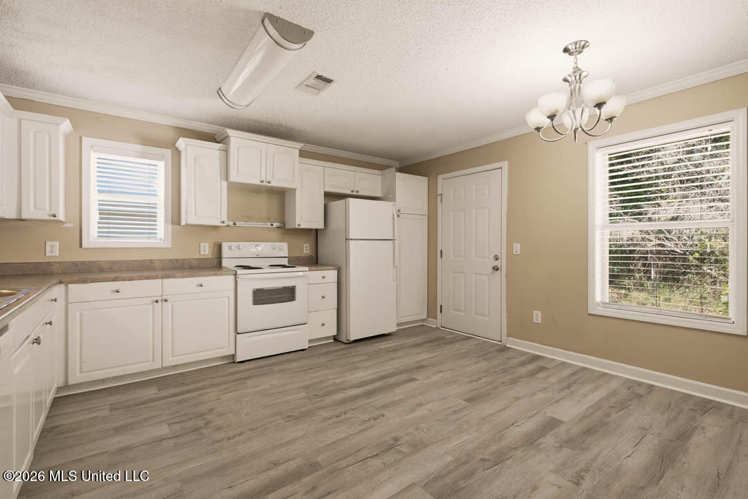 194 Hawthorne Drive Property Photo 8