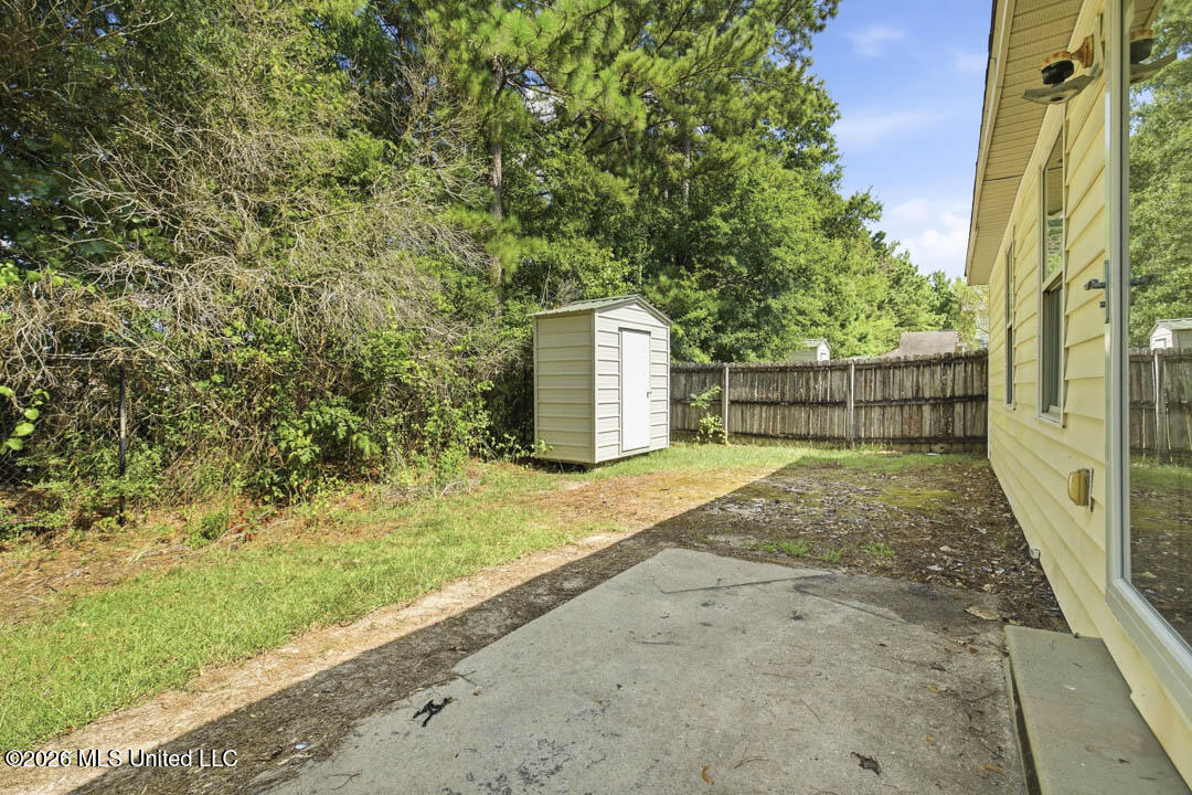 194 Hawthorne Drive Property Photo 20